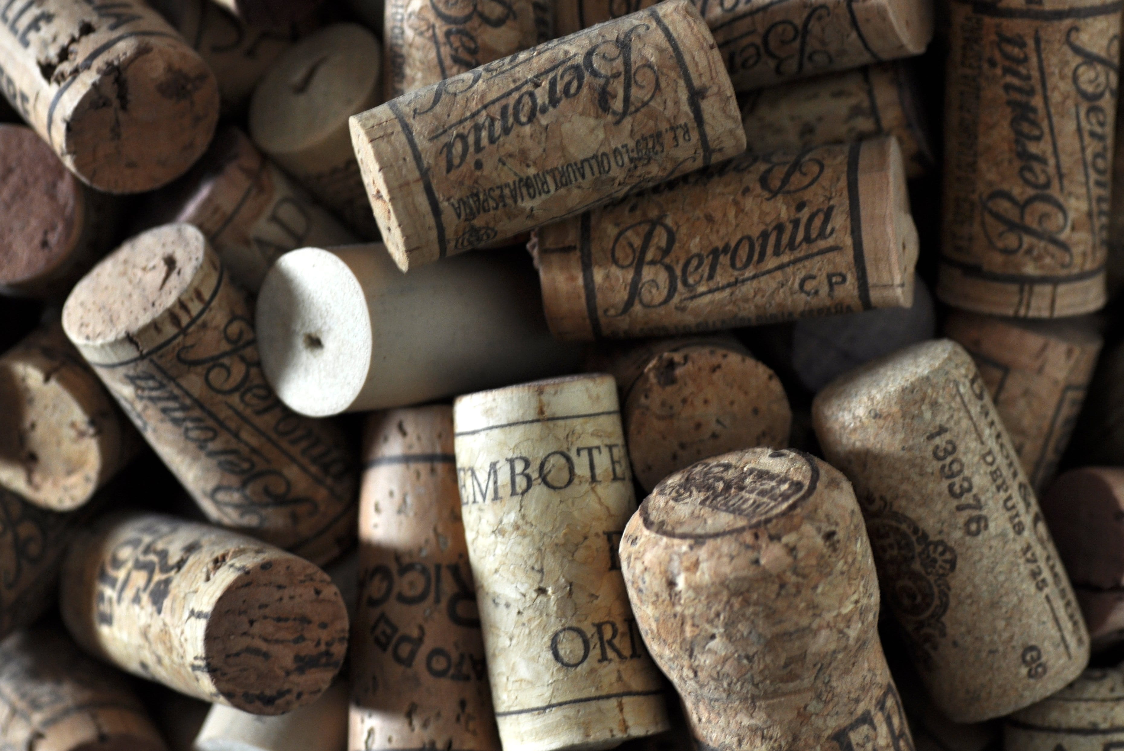 close-up, variation, cork - stopper, full frame, collection, red wine, pile, alcohol, no people, drink, backgrounds, drinking, wine, close, text, refreshment, HD Wallpaper