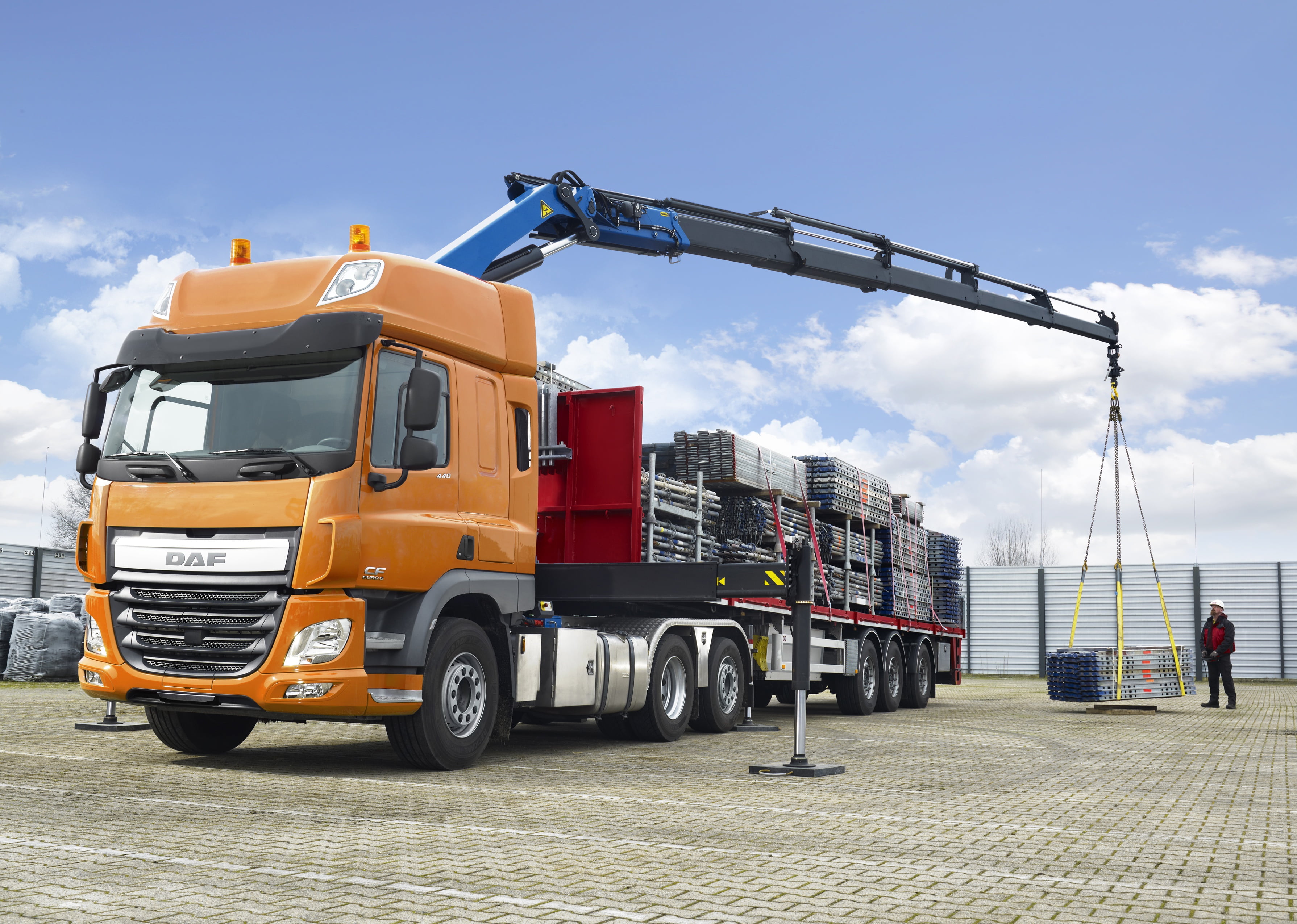 the trailer, Space Cab, orange, stops, cargo, Euro6, telescopic, CMU, crane, 2K, working, remote control, tractor, body, DAF, Playground, DAF CF 440 FTN, HD Wallpaper