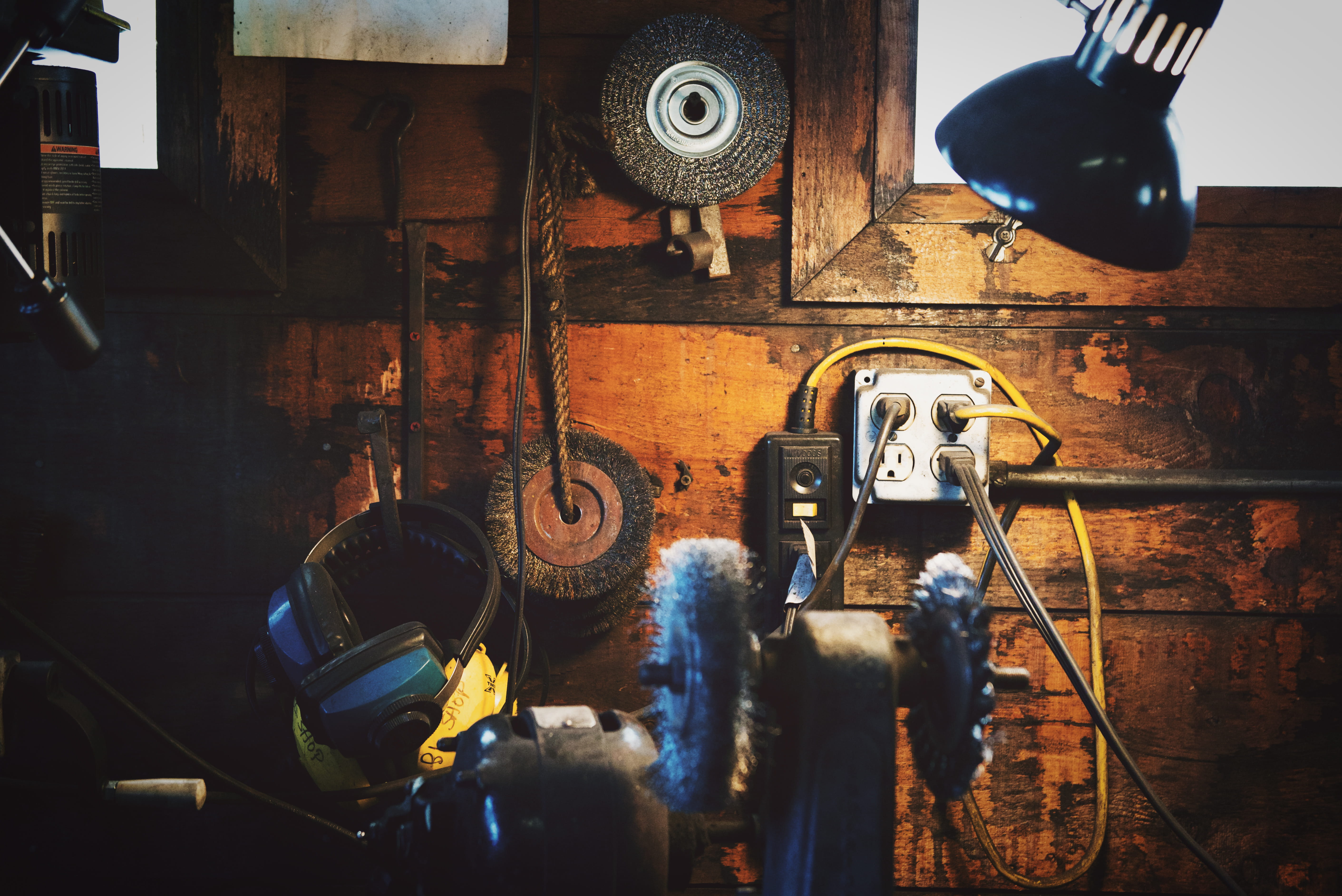 man made object, tire, gray, car wheel, technology, machine, indoors, metal, wood, helmet, cable, lathe, wheel, work tool, choice, workshop, spoke, hanging, HD Wallpaper