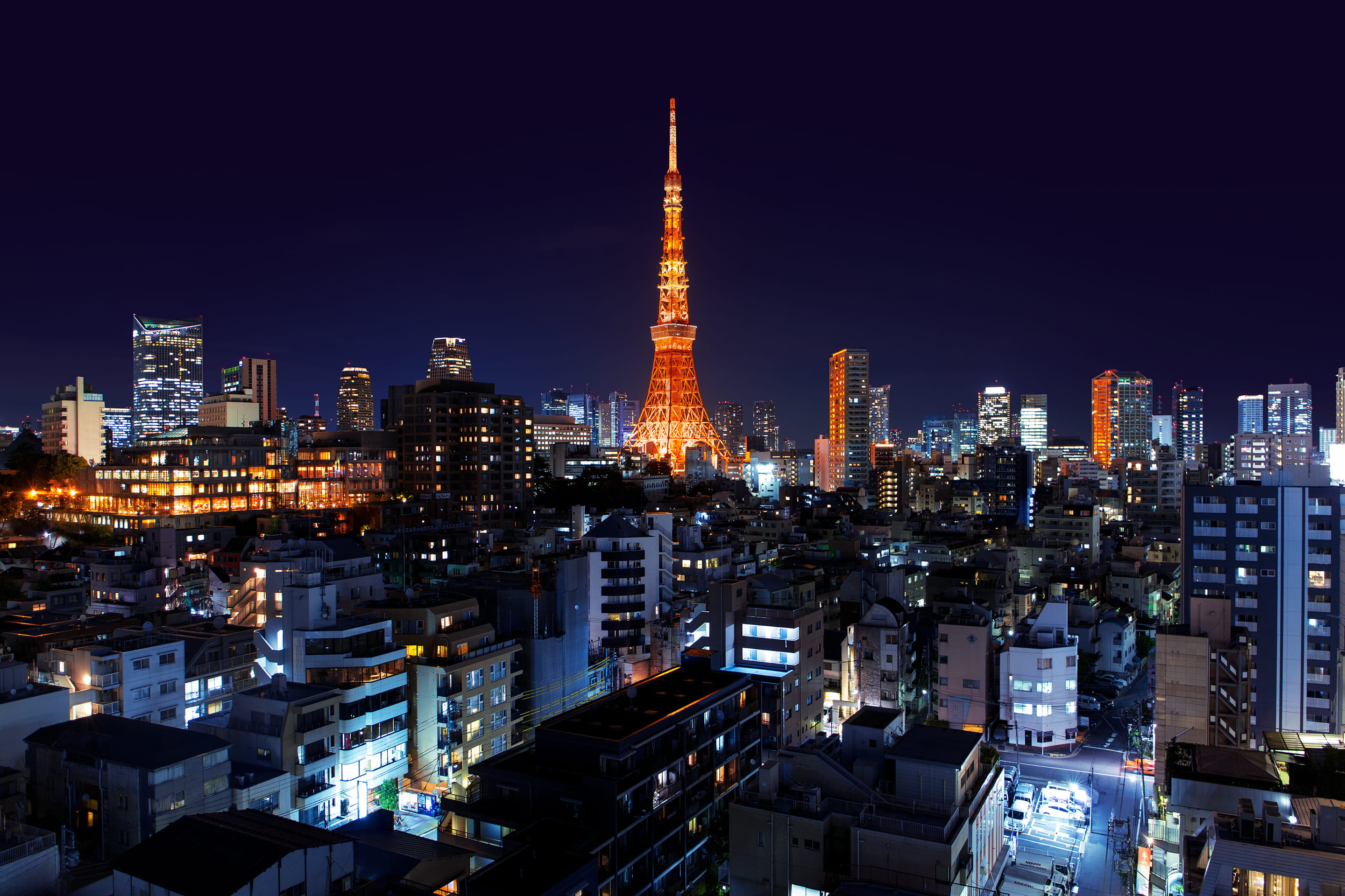 city, building exterior, illuminated, spire, 2K, landscape, nature, office building exterior, travel destinations, minato, crowded, architecture, tower, HD Wallpaper