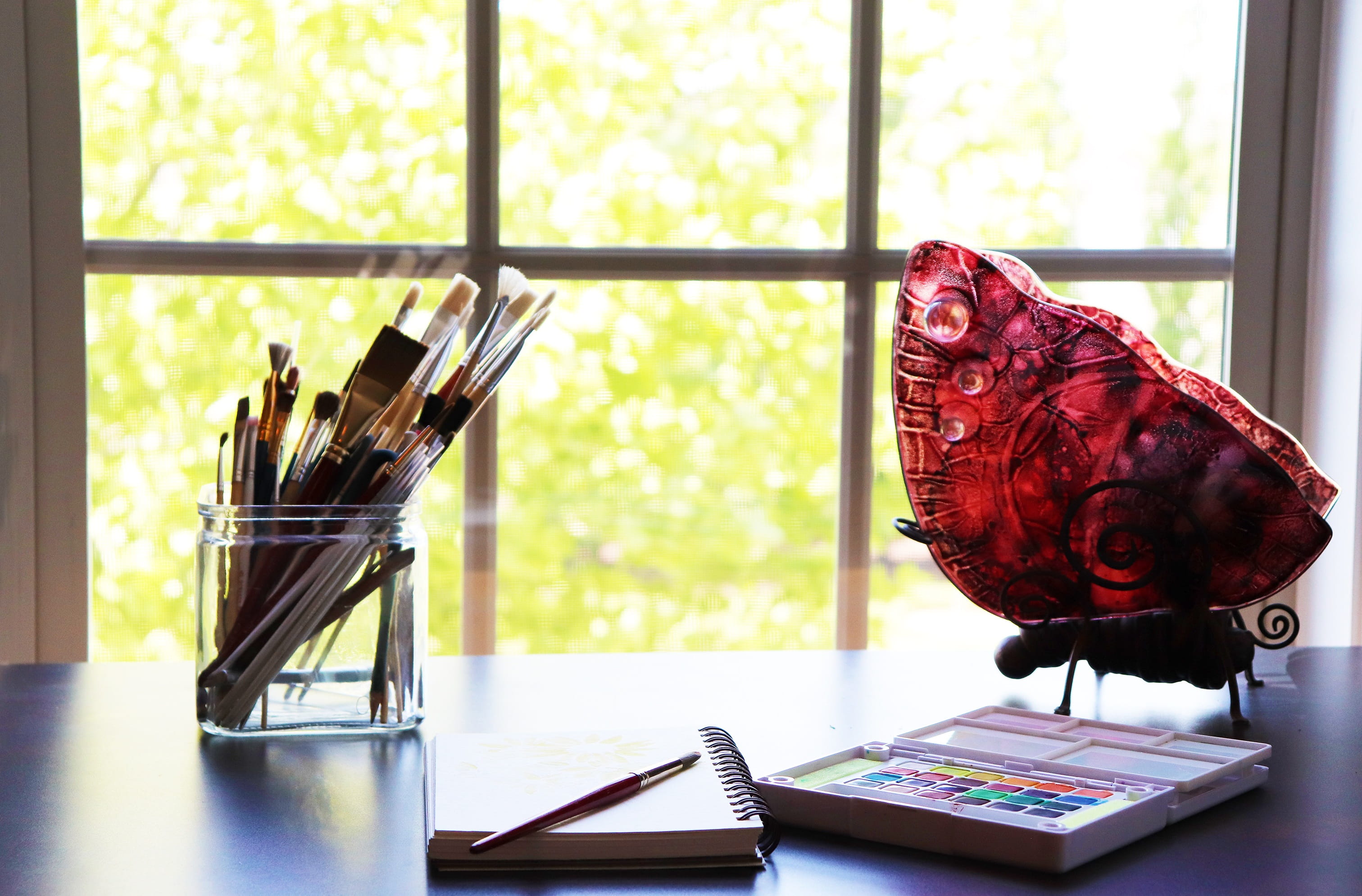 art studio, still life, red, paint, Watercolor, animal themes, publication, indoors, Paint Brushes, large group of objects, no People, design, sketchbook, HD Wallpaper