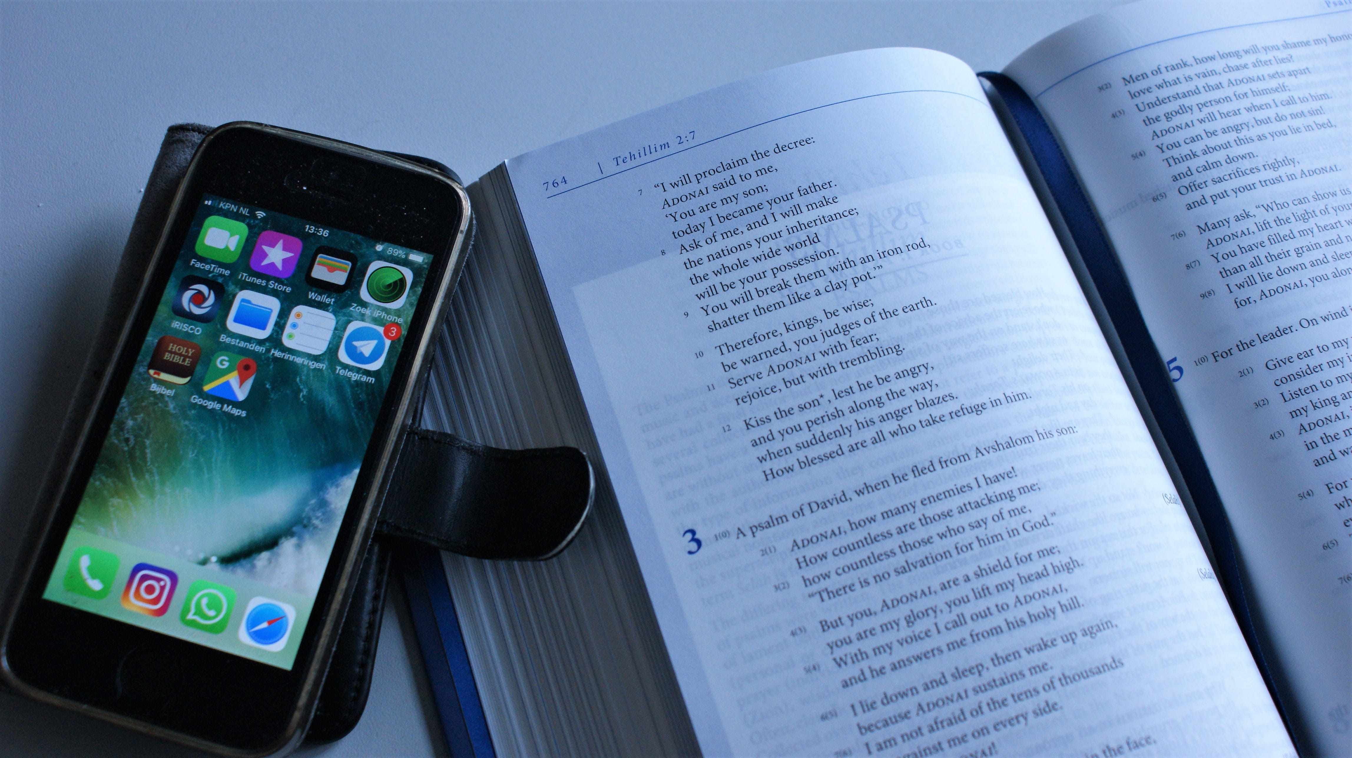 group of objects, paper, close-up, wireless technology, studio shot, eyeglasses, indoors, bible, digital tablet, tehillim, western script, screen, telephone, HD Wallpaper