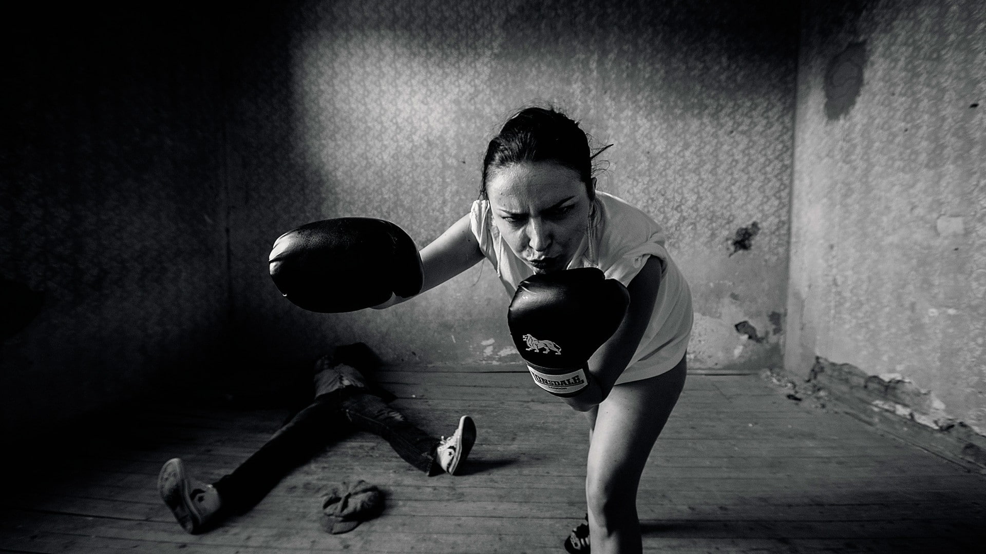 fighting, on the floor, face, one person, sports training, muscular build, young men, sport, Converse, real people, front view, healthy lifestyle, men, HD Wallpaper