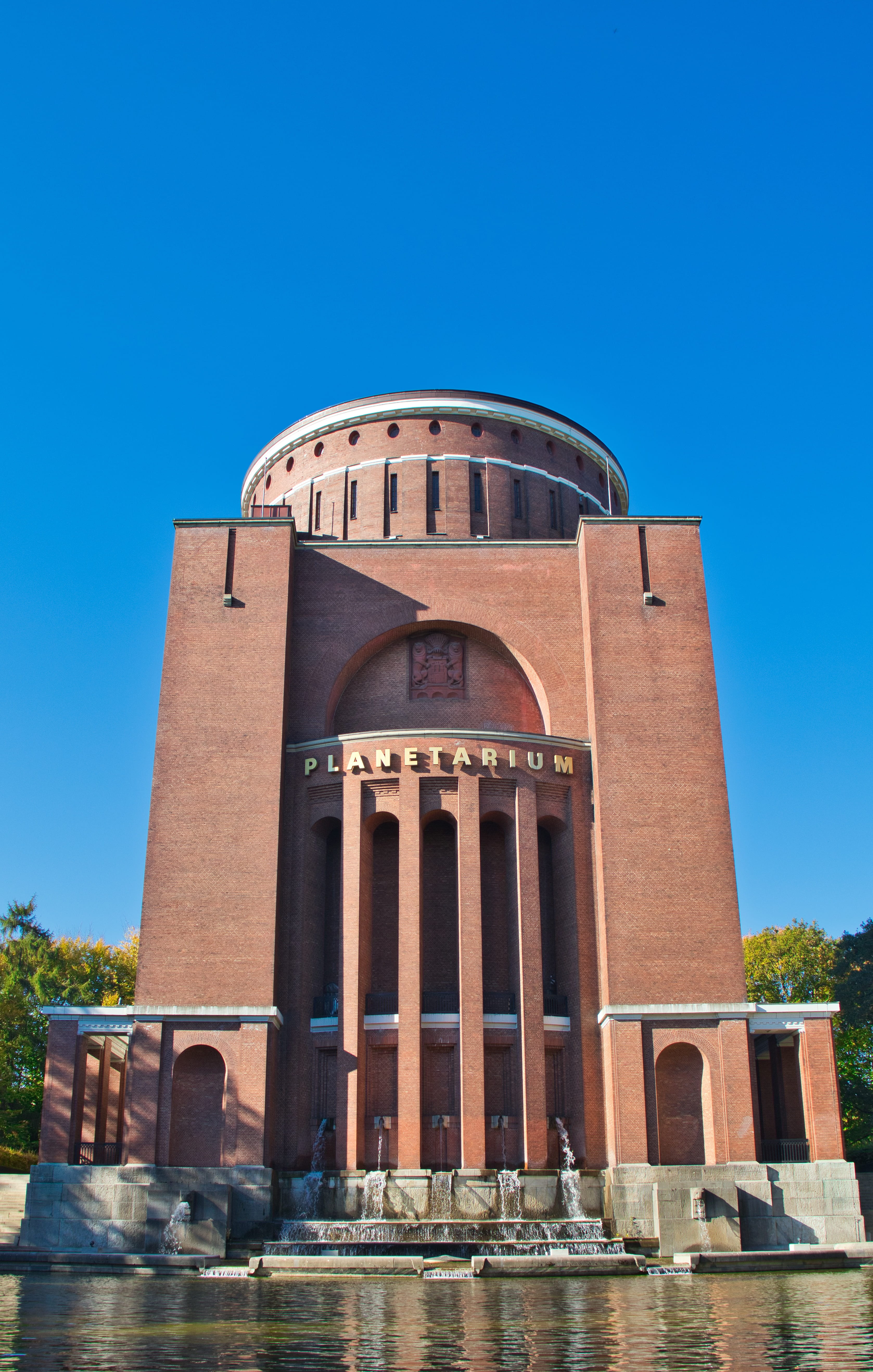 low angle view, the past, planetarium, hamburg, built structure, city park, architecture, hanseatic city, worth a visit, city, water, blue, no people, building exterior, Phone HD Wallpaper