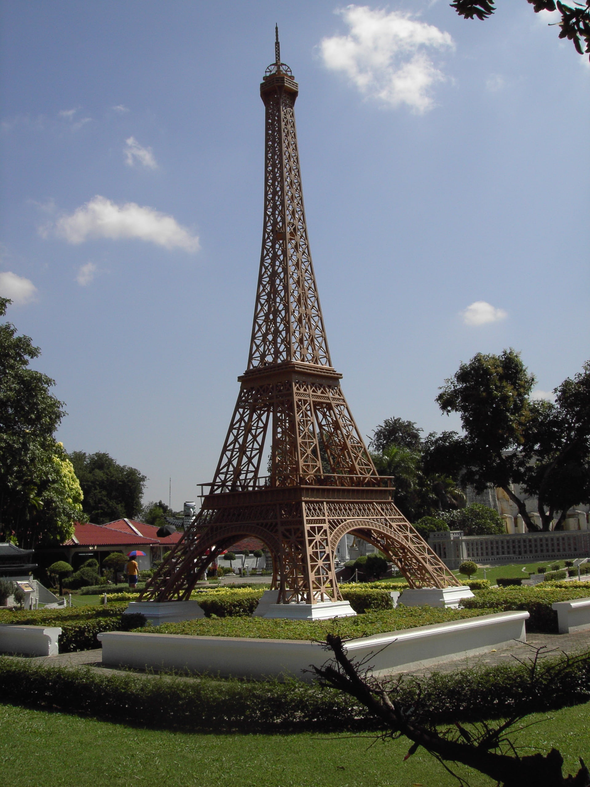 travel destinations, plant, no people, sky, nature, architecture, eiffel tower, travel, outdoors, building, the past, worth a visit, metal, tower, spire, Phone HD Wallpaper