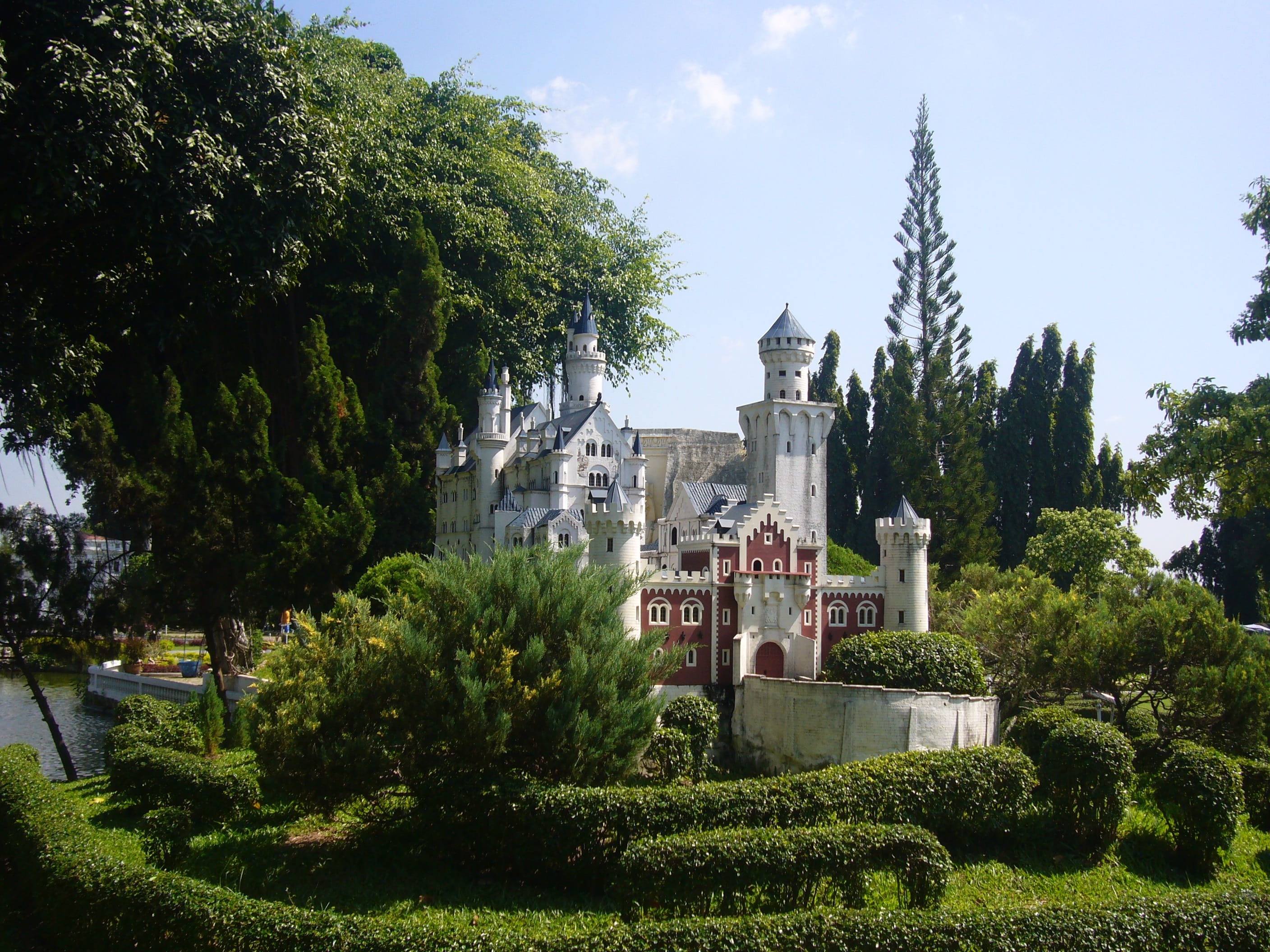 building, travel destinations, belief, outdoors, worth a visit, plant, growth, formal garden, castle, sky, nature, no people, places of interest, religion, HD Wallpaper