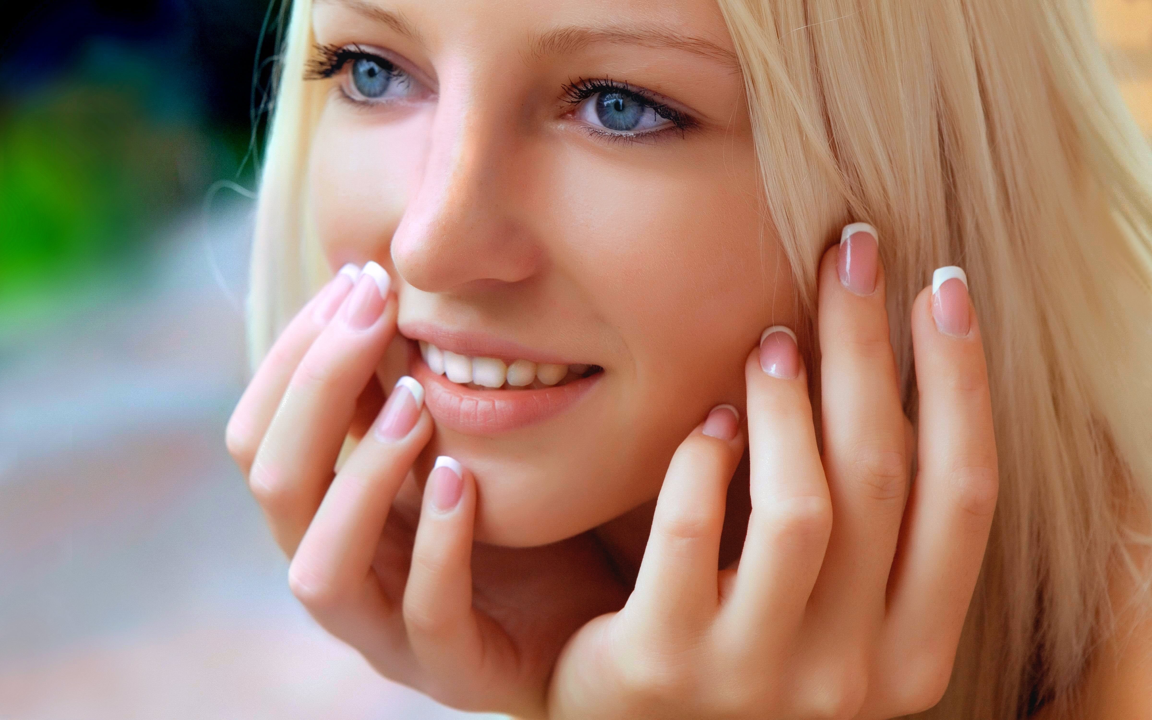 face, teenager, human body part, fingernail, adult, beautiful woman, happiness, eyes, beauty, close-up, human face, hand, smiling, portrait, nail, human hand, HD Wallpaper