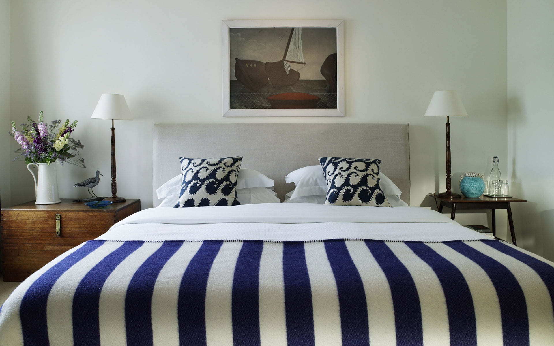 pillow, home Interior, comfort, home Showcase Interior, white, residential District, picture, decor, headboard, hotel Room, modern, no People, architecture, HD Wallpaper
