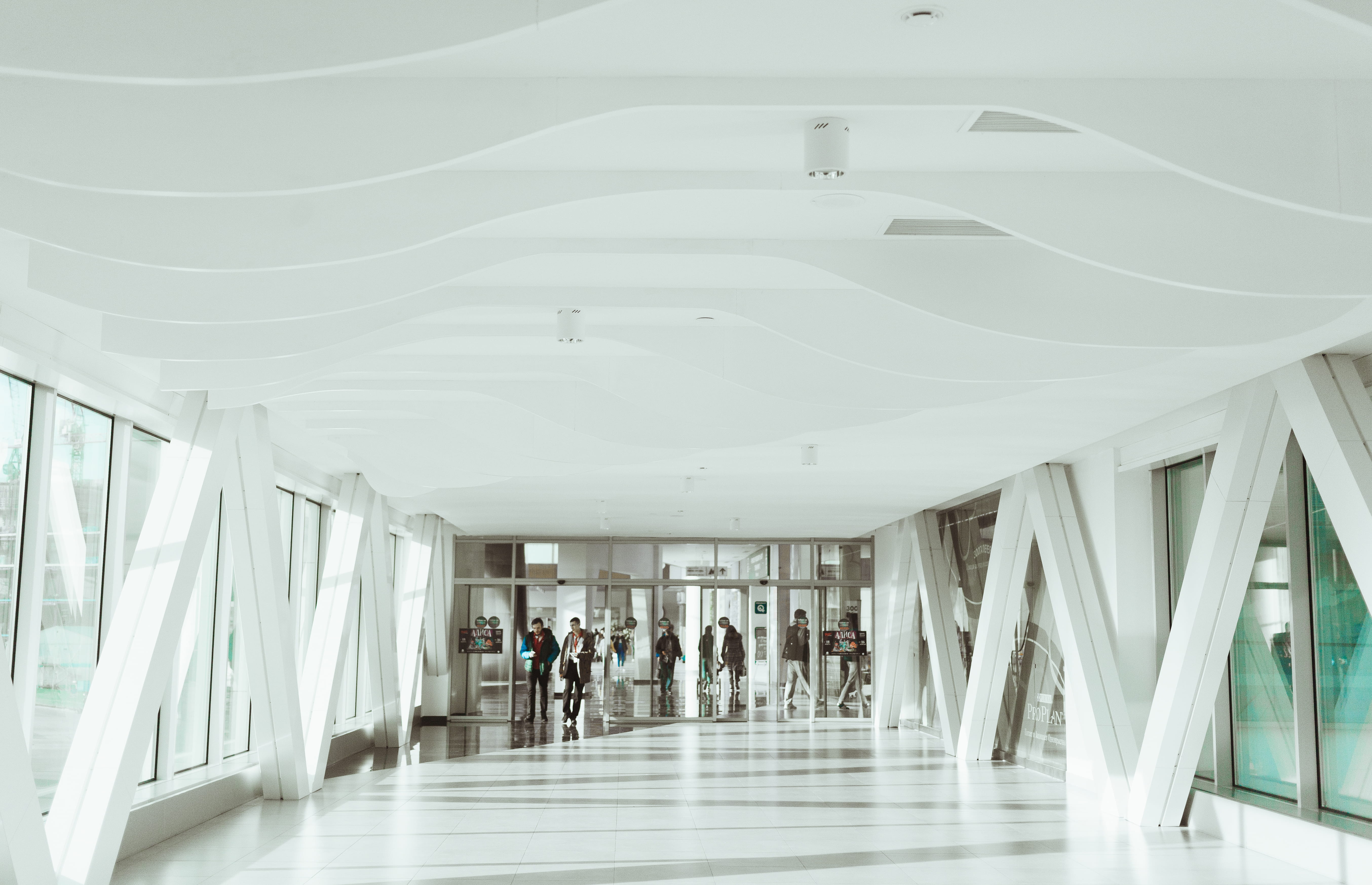 crowd, medium group of people, business, window, women, group of people, tiled floor, indoors, glass, hallway, door, airport, building, 5K, interior, walking, HD Wallpaper