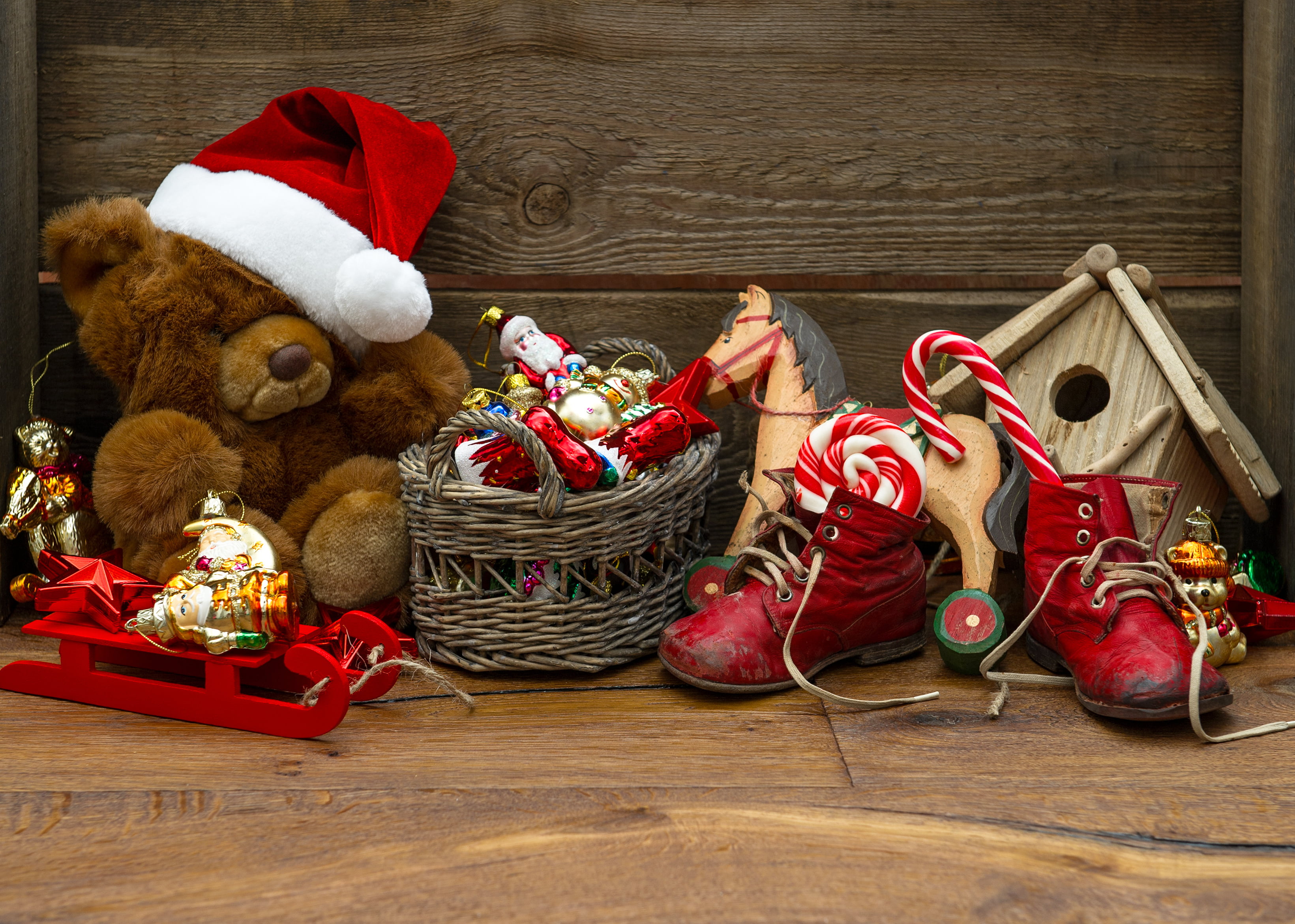 retro Styled, New Year, toy, christmas Decoration, rustic, old-fashioned, Christmas, old, still life, basket, humor, cultures, decoration, brown, wood - Material, HD Wallpaper