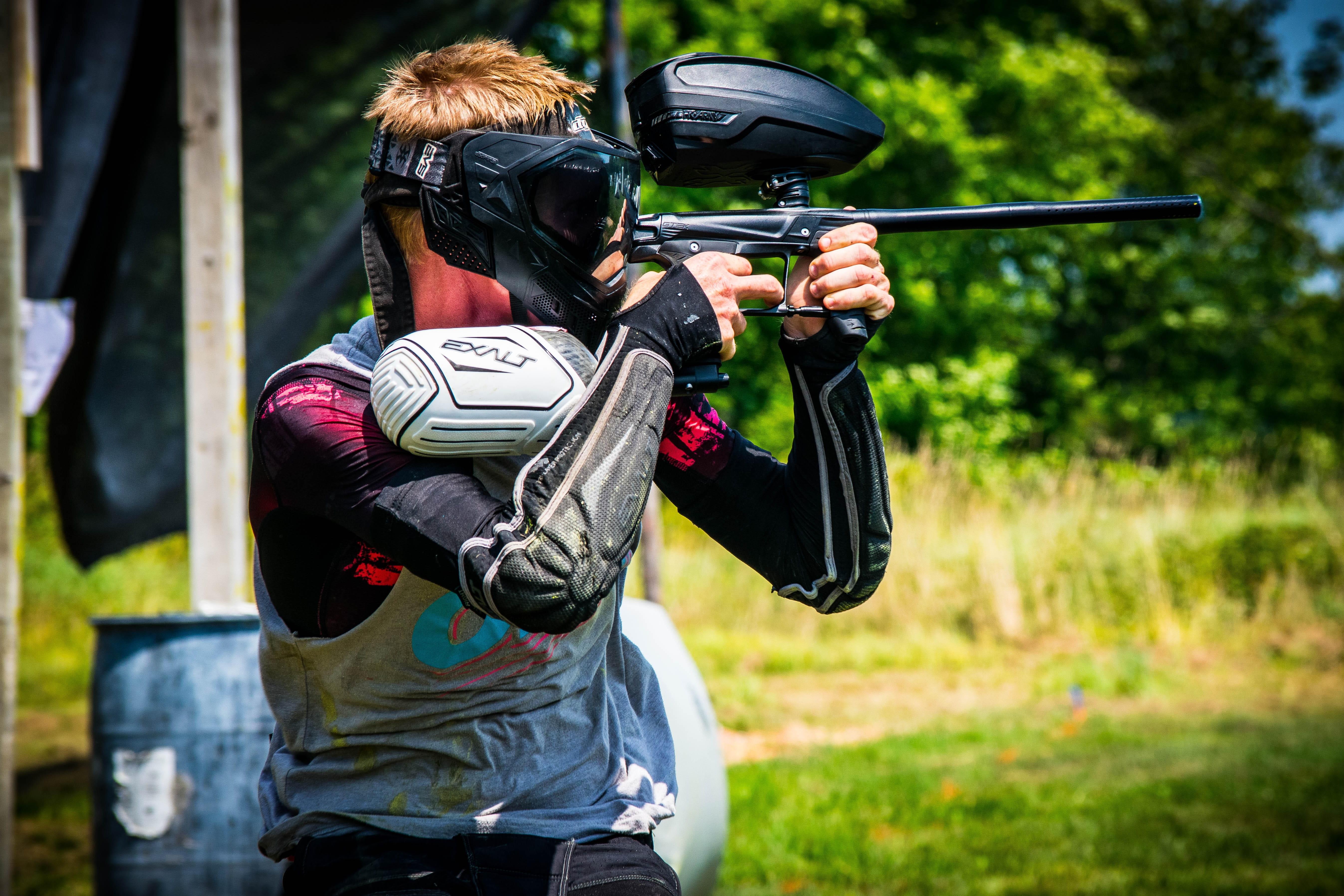 uniform, target shooting, extreme, men, shooting, red, land, paintball, paint, camouflage, competition, outdoors, gun, rifle, fun, day, mask, sports, sport, HD Wallpaper