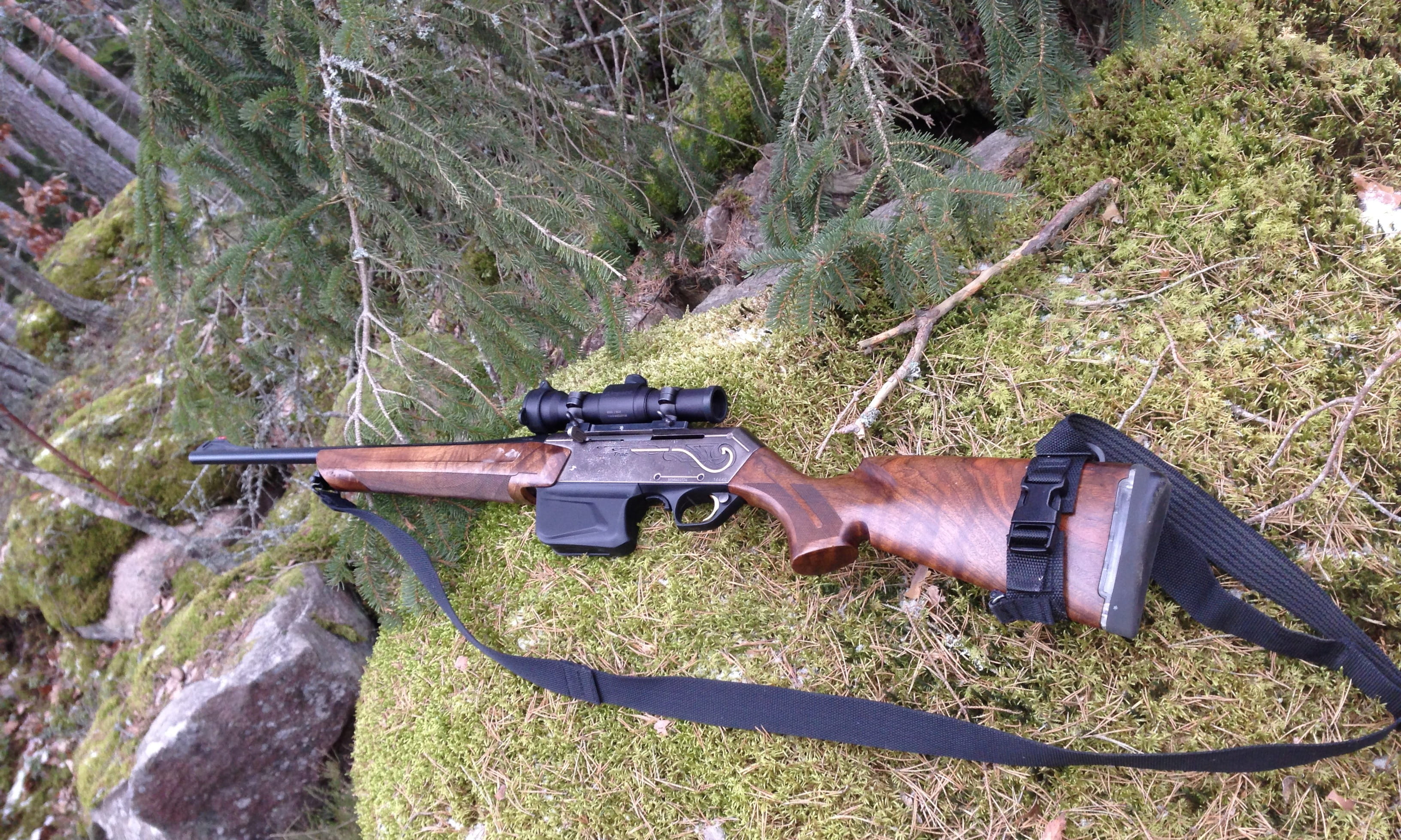 security, weapon, tree, outdoors, high angle view, black, field, grass, hunting, firearms, Hunting Rifle, target shooting, no people, semi automatic, rifle, HD Wallpaper