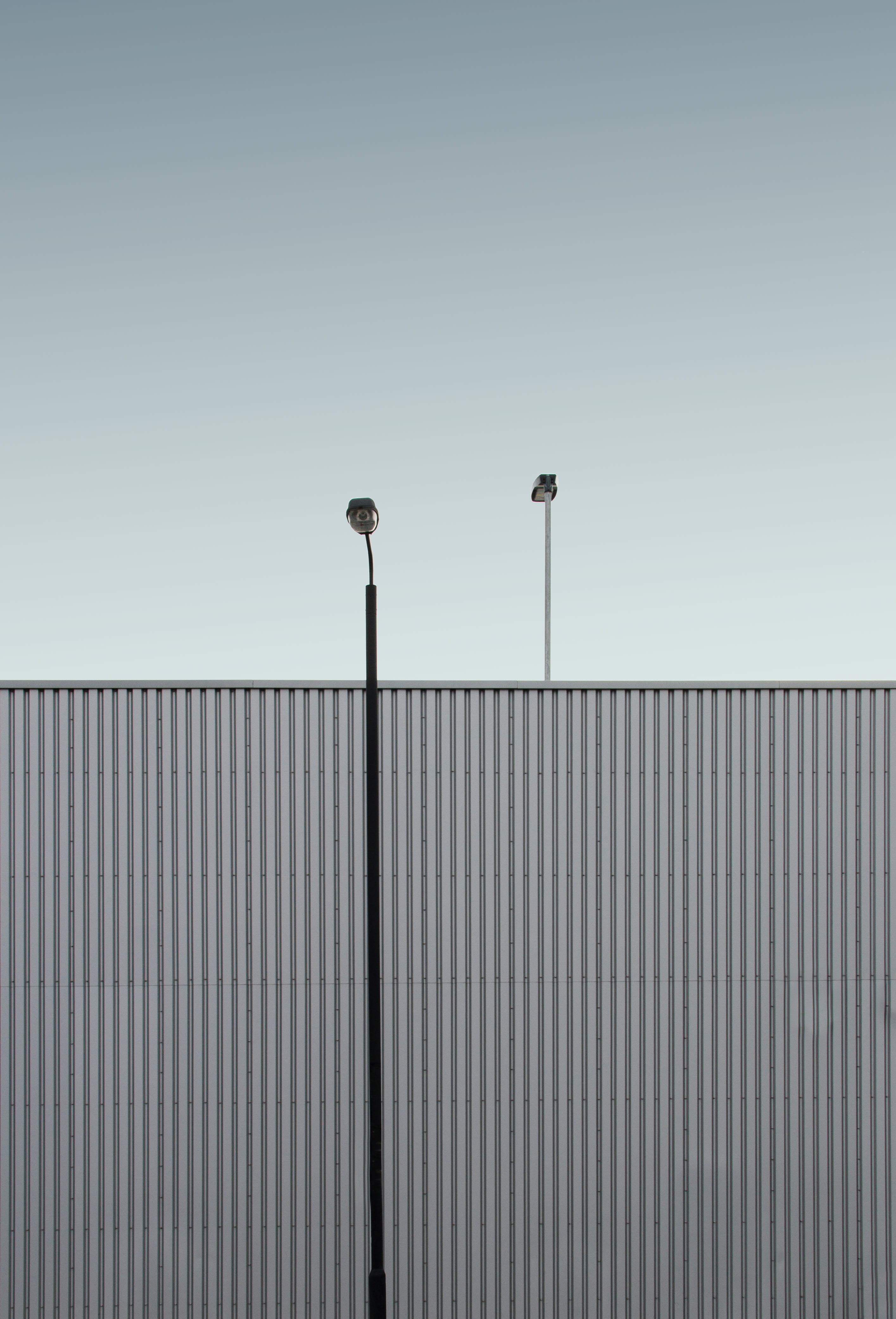facade, london, sunlight, built structure, lamp, modern, lighting equipment, copy space, building exterior, city, no people, gradient, graphic, line, low angle view, Phone HD Wallpaper