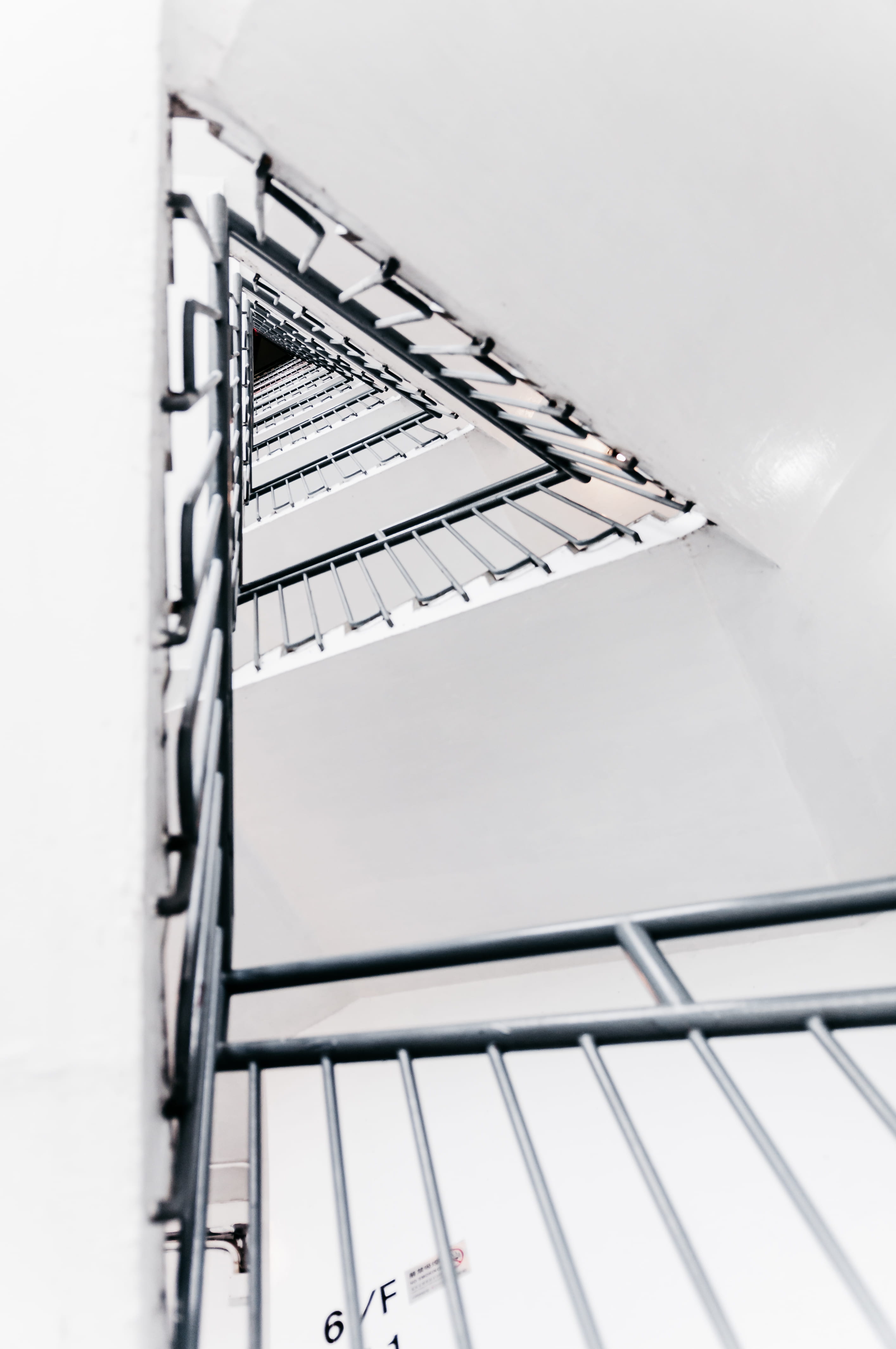 hong kong arts centre, railing, day, gray, white, vertical, office, triangular, no people, built structure, triangle, close-up, stair, 4K, staircase, building exterior, Phone HD Wallpaper