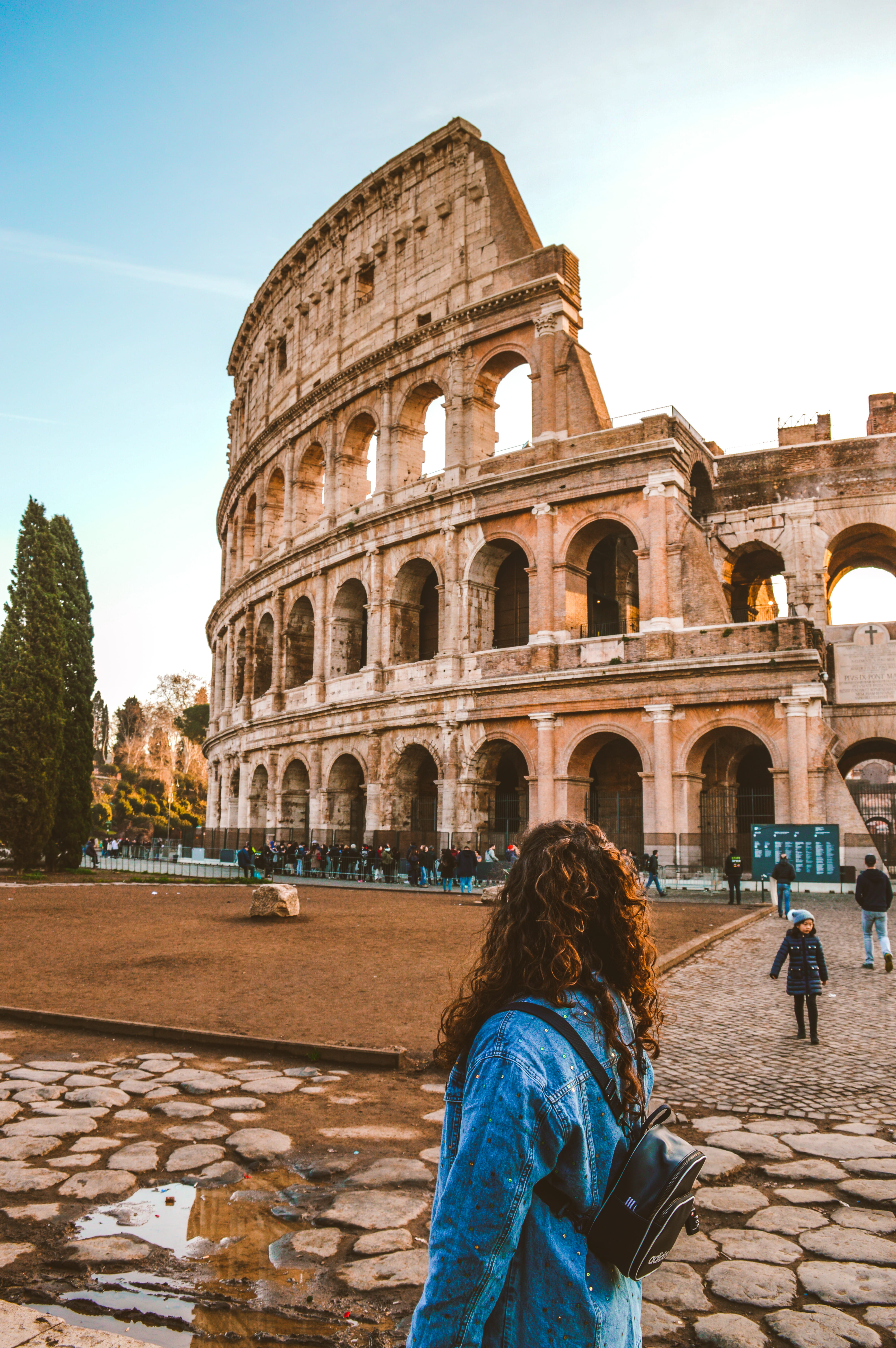 lifestyles, archaeology, castle, person, mosque, women, 5K, woman, old ruin, travel, outdoors, italy, the past, housing, adult, building, human, ancient civilization, Phone HD Wallpaper