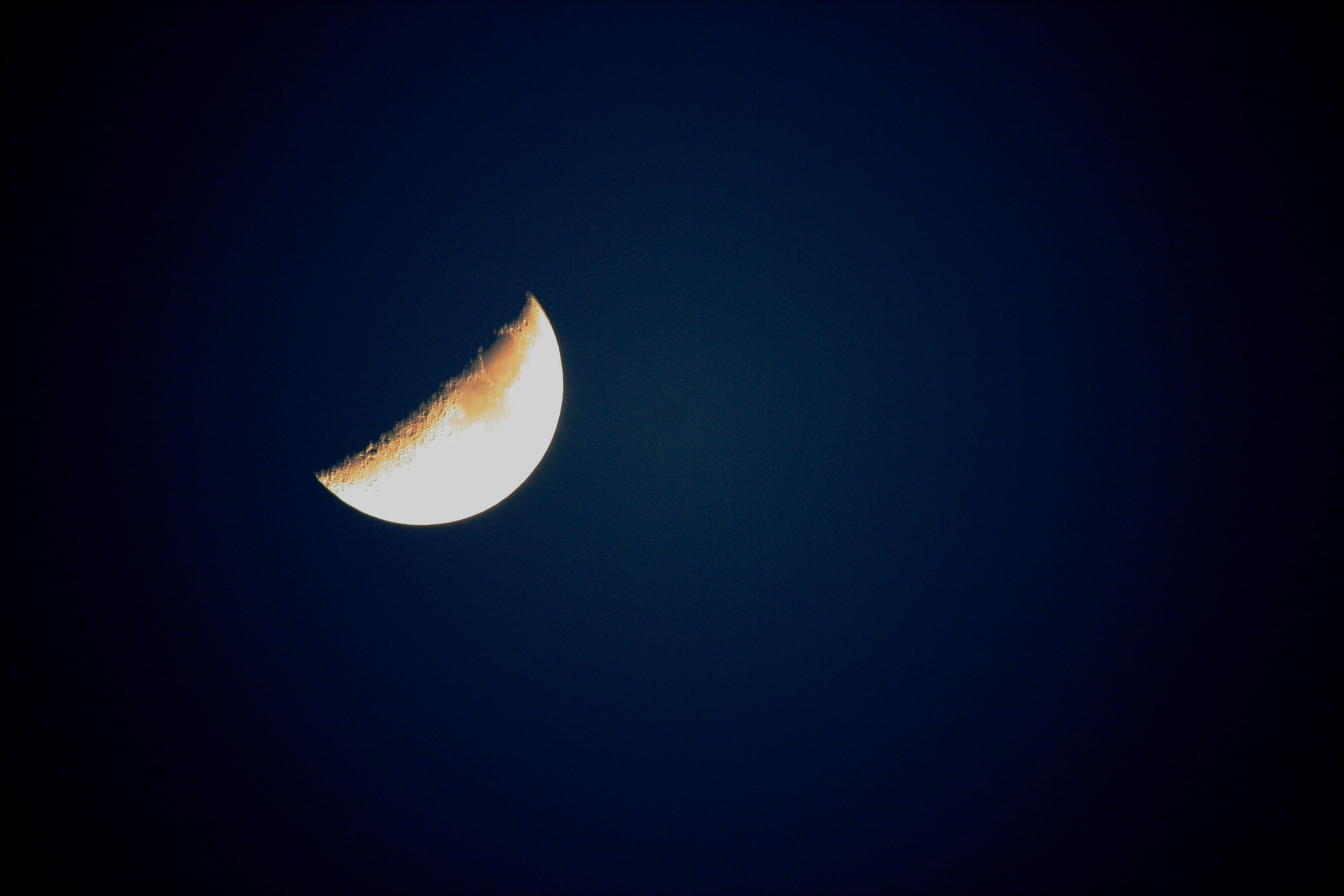 space and astronomy, clear sky, night, copy space, sky, 4K, Luna, half, crescent, nature, round, scenics - nature, astrology, tranquil scene, Moon, dark, HD Wallpaper
