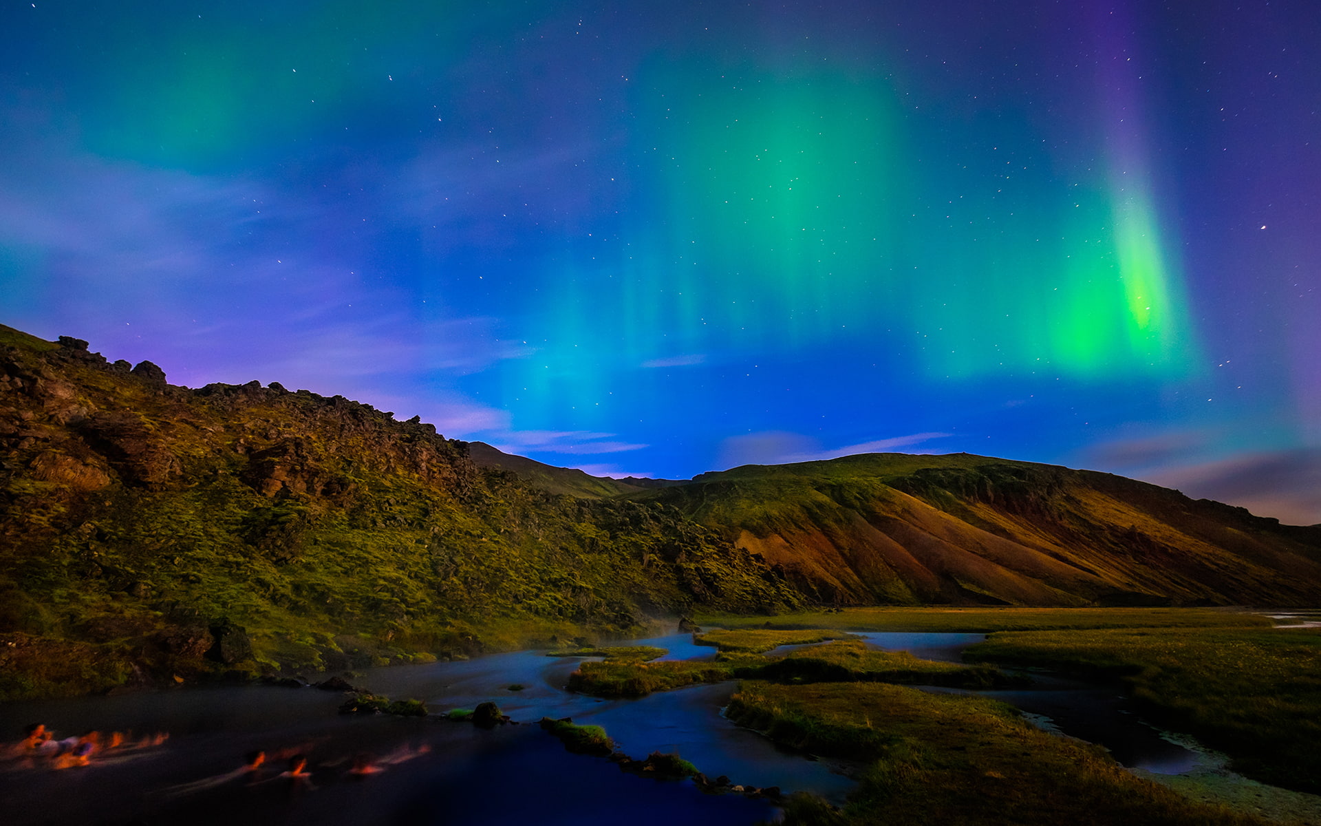 aurora, grass, northern, nature, mountain, green, night, borealis, brown, lights, hills, hd, 1080P, field, HD Wallpaper
