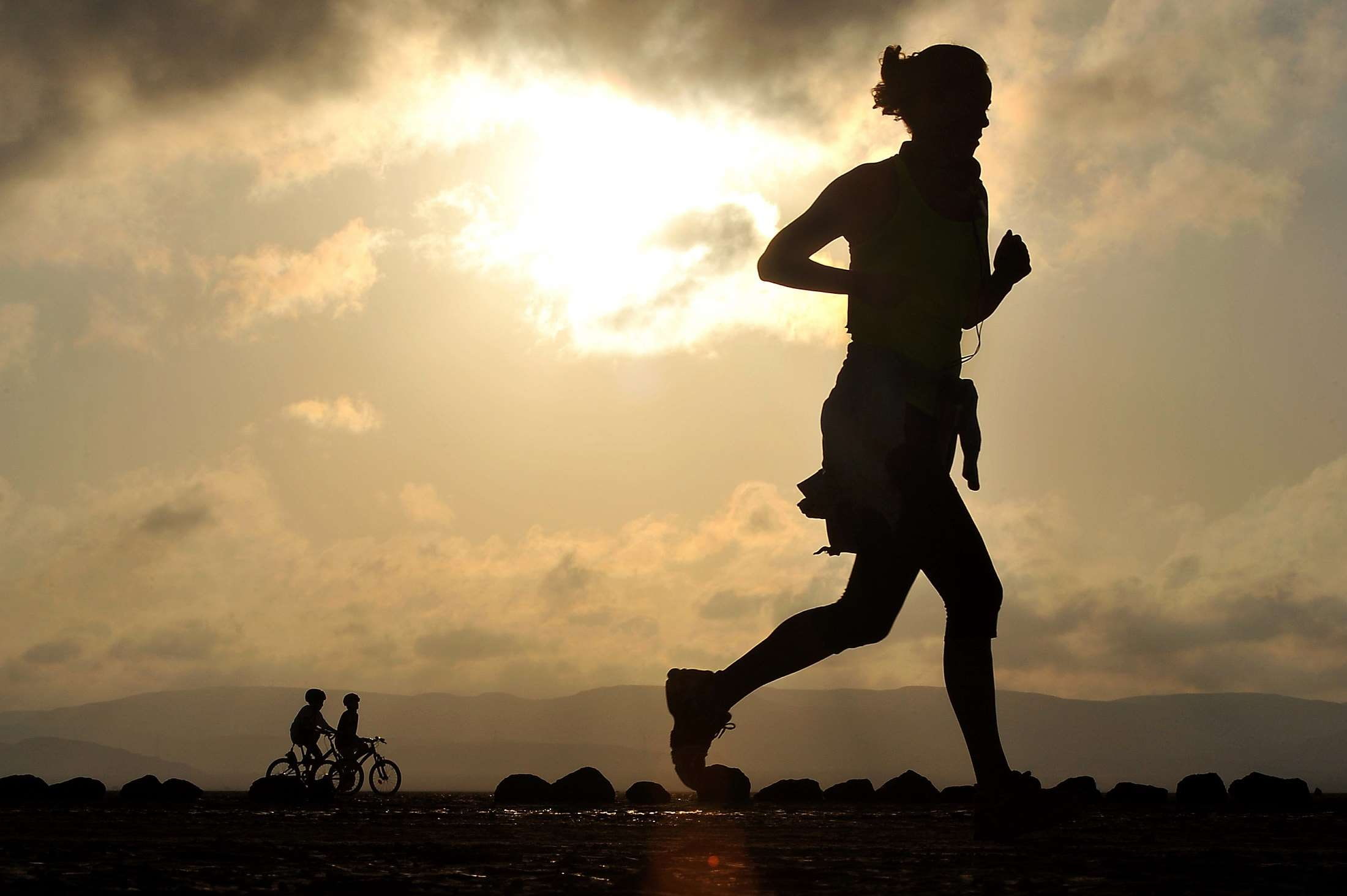 sport, bicyclists, bicycles, cross country, ride, health, competition, bikers, fit, endurance, jogger, athletic, mode of transportation, girl, sky, runner, HD Wallpaper