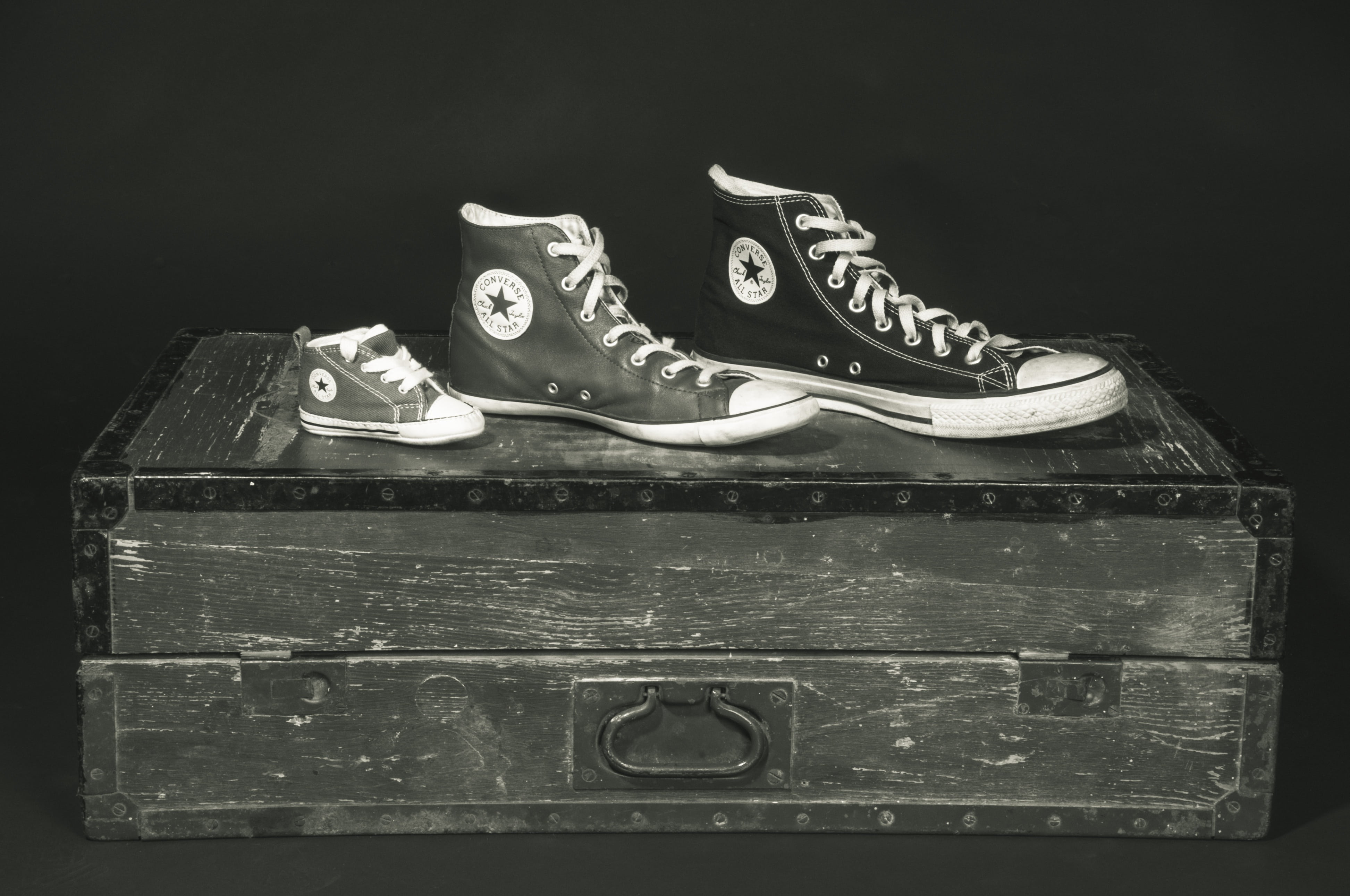 old chest, still life, studio shot, live, wood - material, western script, teen, converse, 4K, three, table, sports shoes, chest, metal, black background, HD Wallpaper