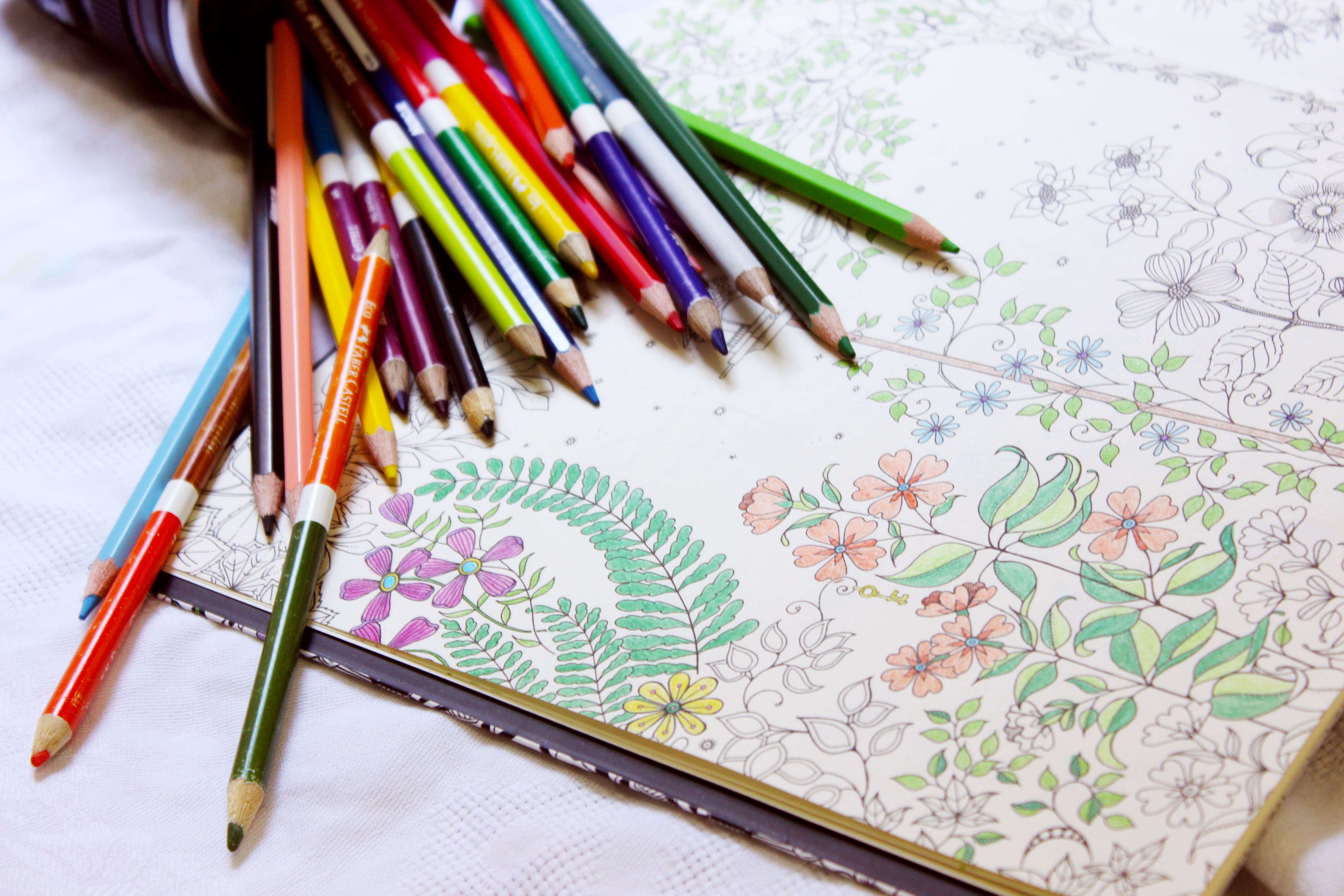 high angle view, flowers, sketch, writing instrument, figure, large group of objects, lot, 5K, paint, art and craft, paper, blue, drawing - Art Product, HD Wallpaper