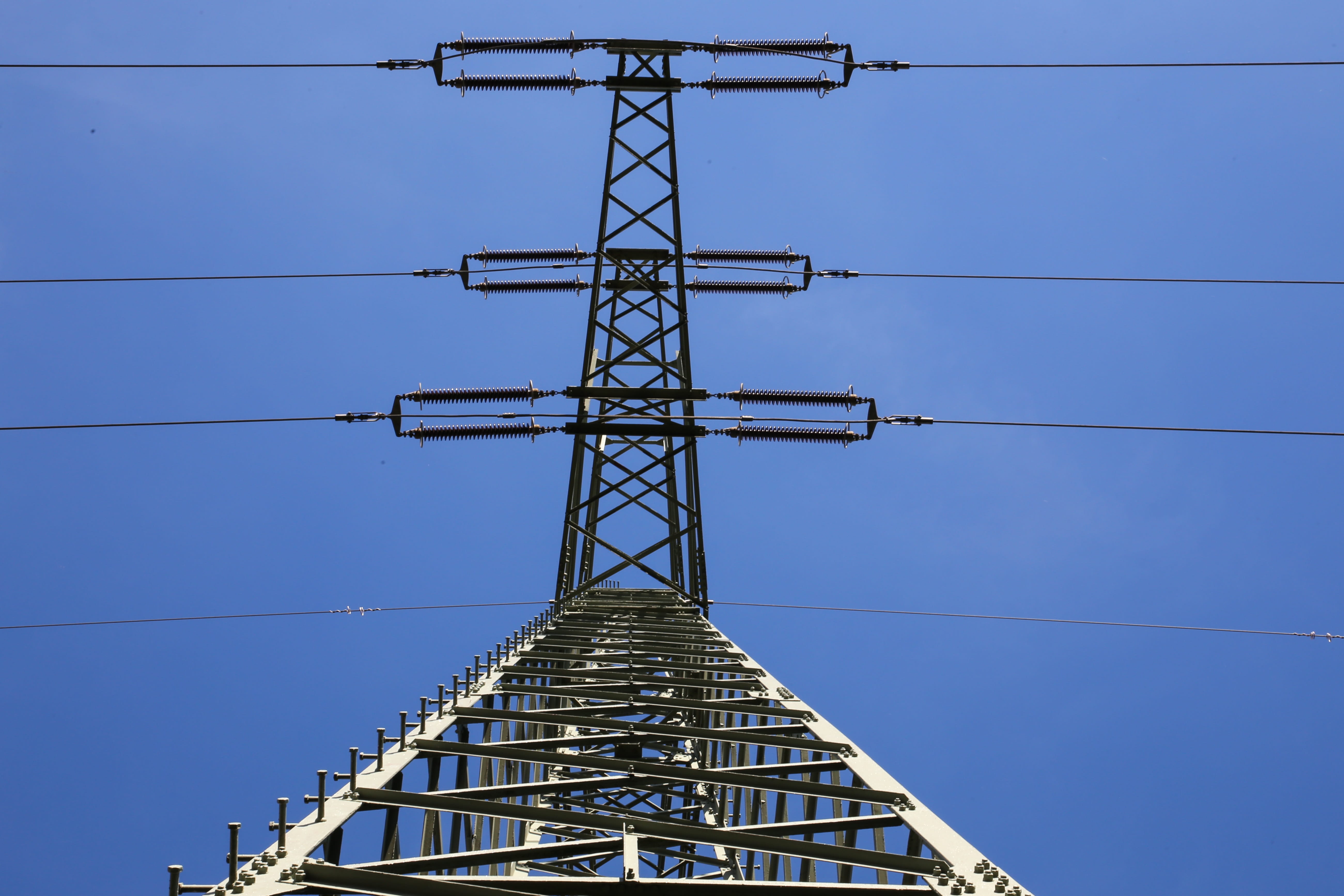 tall - high, metal, global communications, 5K, complexity, sky, architecture, communication, nature, cable, current, power line, low angle view, energy, HD Wallpaper