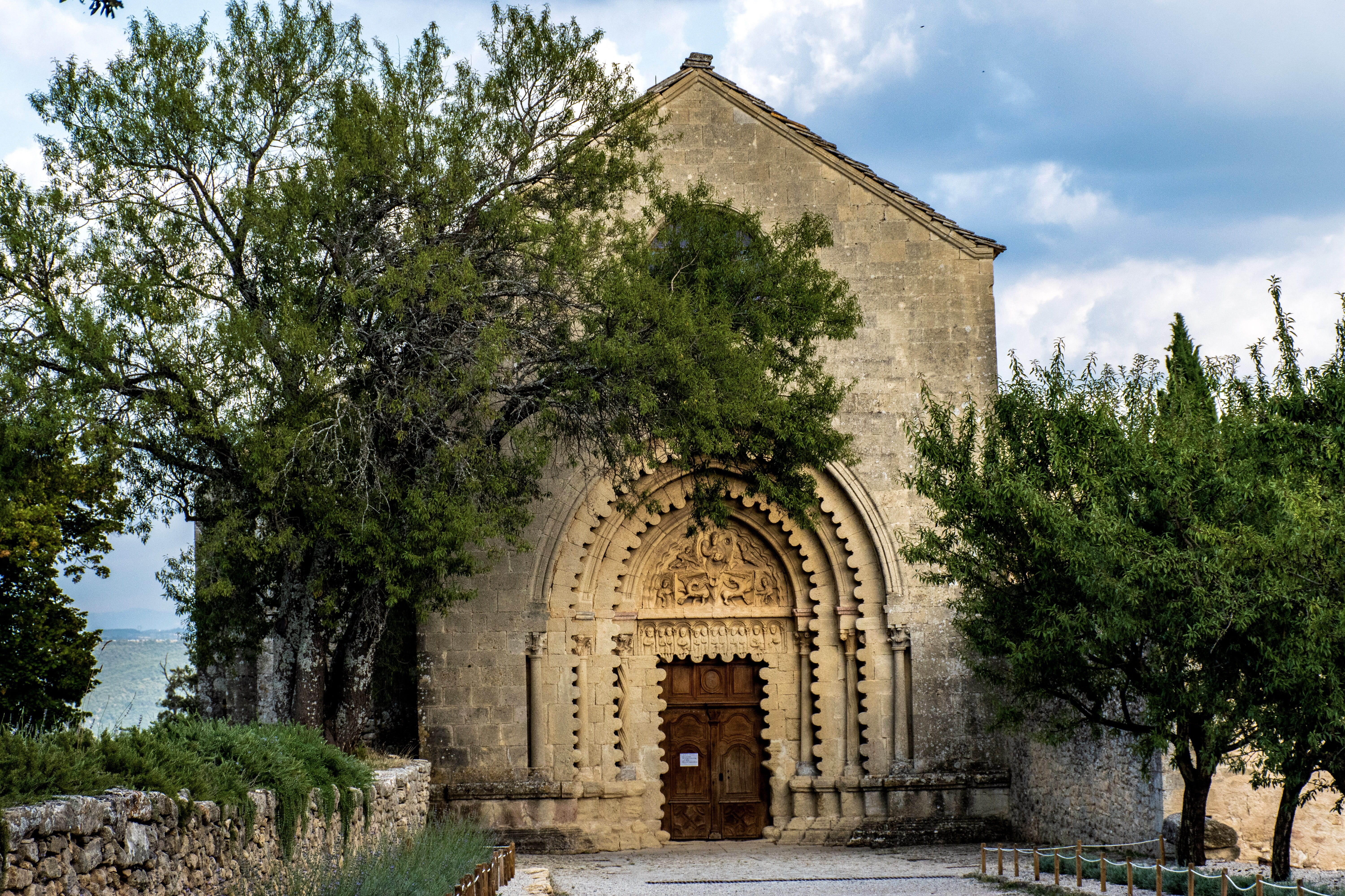 growth, ancient, provencal, provence, building, rustic, the past, day, eglise, trees, no people, religion, sky, plant, engraving, belief, history, cobbled, HD Wallpaper