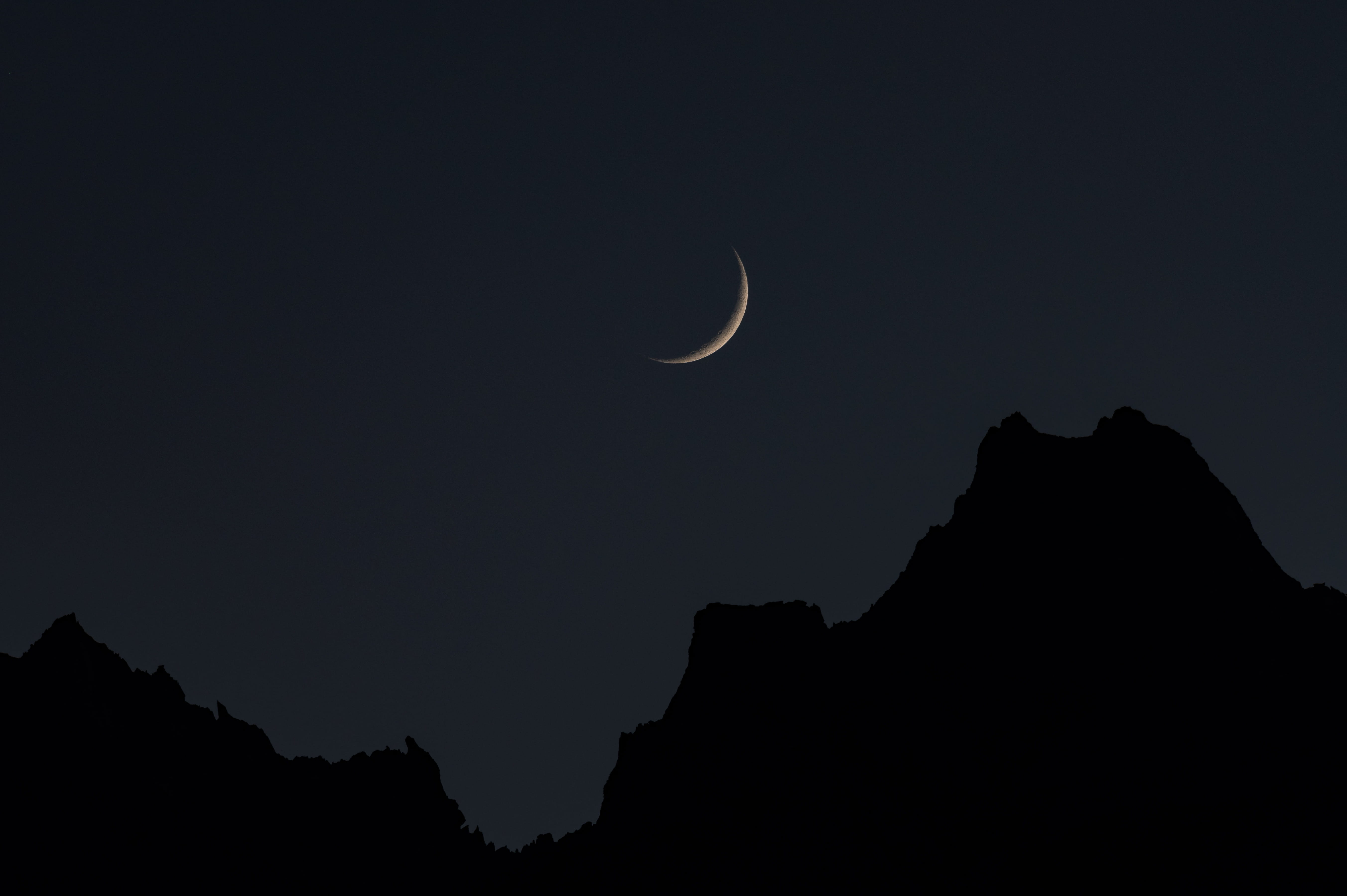 rock, scenics - nature, night, darknight, tranquility, eclipse, sky, beautiful moon, mountain, moon sighting, moonlight, copy space, nighttime, moon in mountains, HD Wallpaper