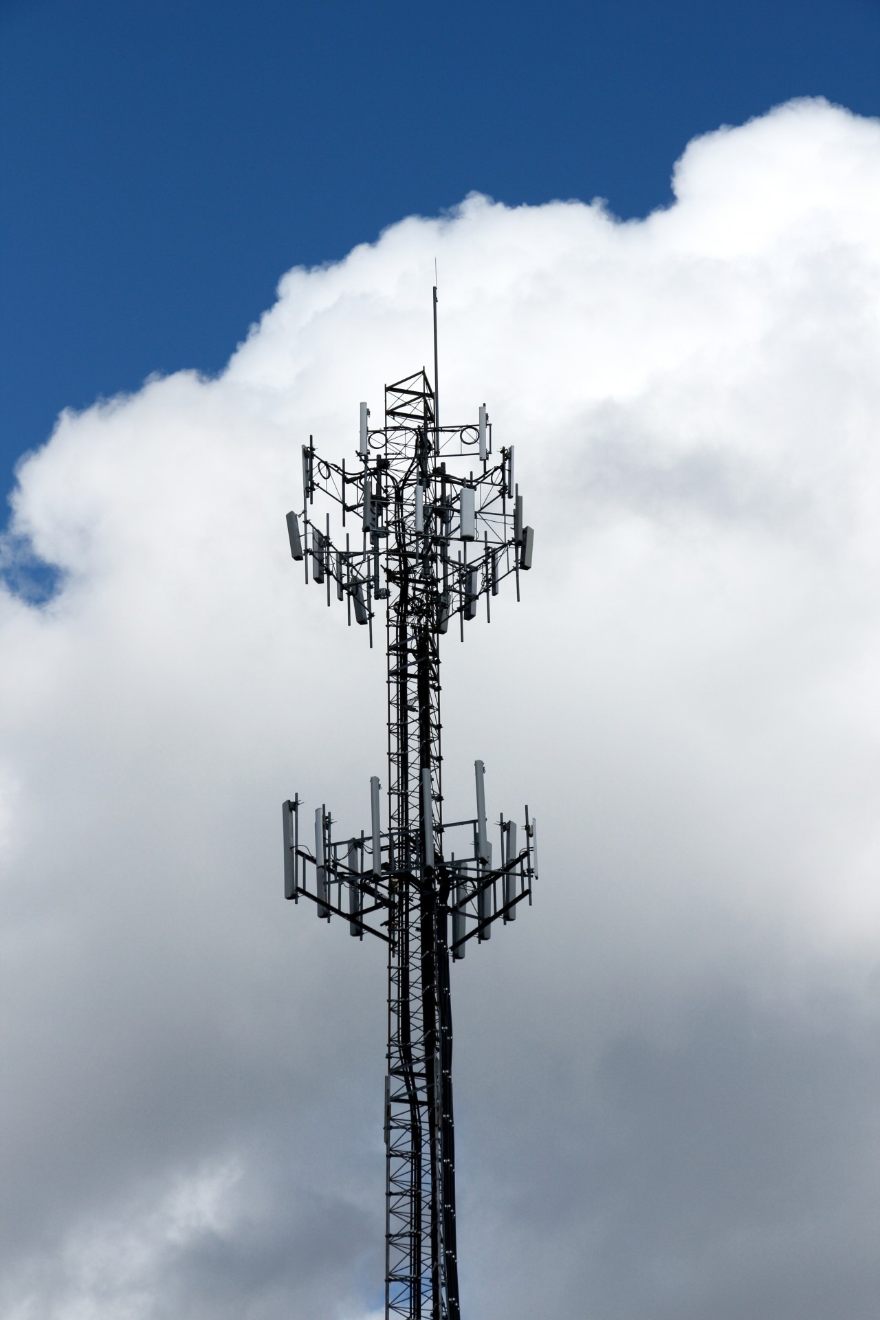 satellite dish, built structure, mat, cloud - sky, tower, connection, talk, transmission, pylon, no people, transmit, low angle view, 1080P, global communications, Phone HD Wallpaper