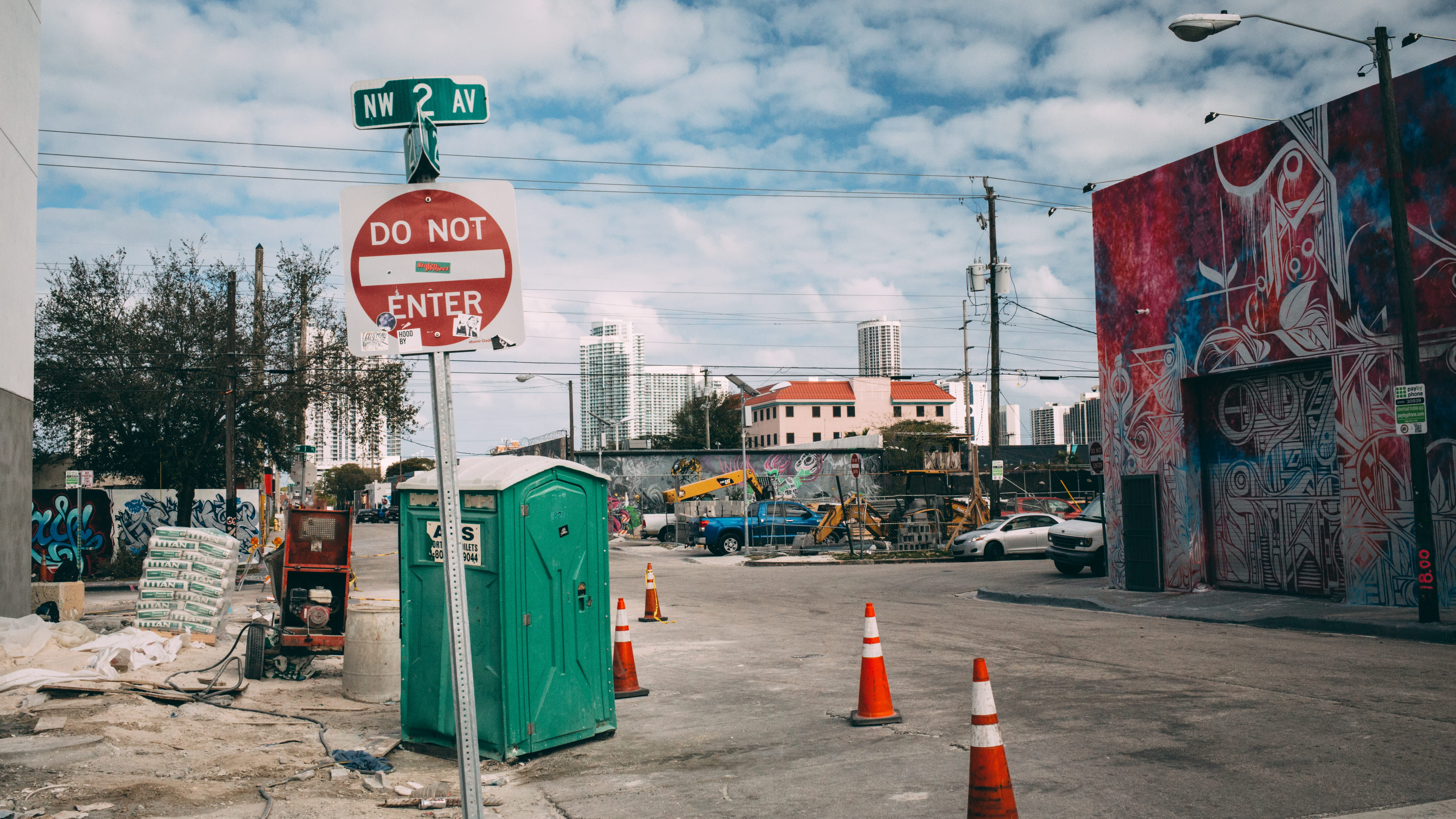 nature, road, information, shed, architecture, no people, do not enter, sign, car, traffic cone, cloud - sky, side, street, miami, building exterior, information sign, HD Wallpaper