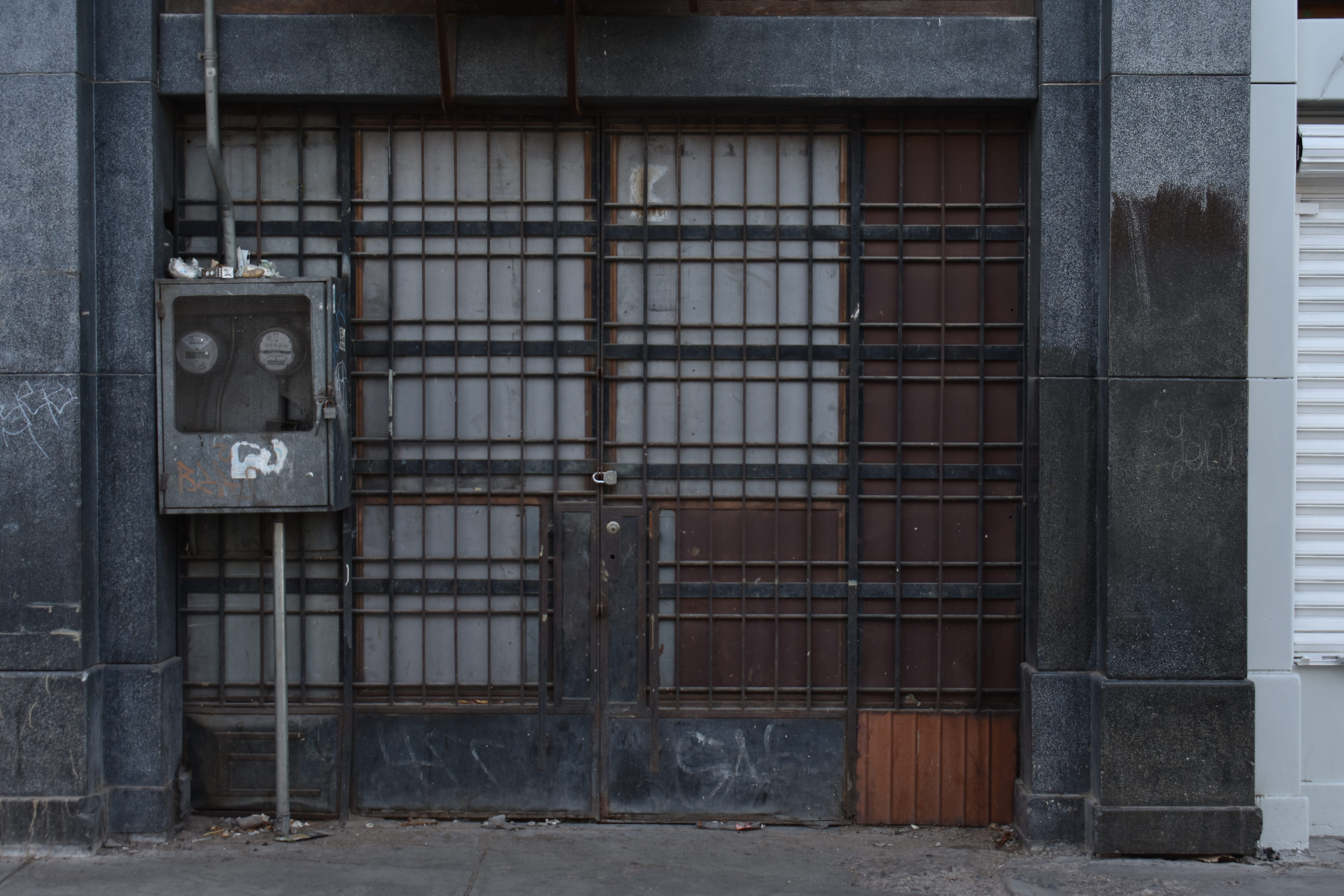 mexico, protection, day, town, old, entrance, gate, building exterior, security, house, architecture, urban, closed, brick, dark, corner, gray, metal, power supply, HD Wallpaper
