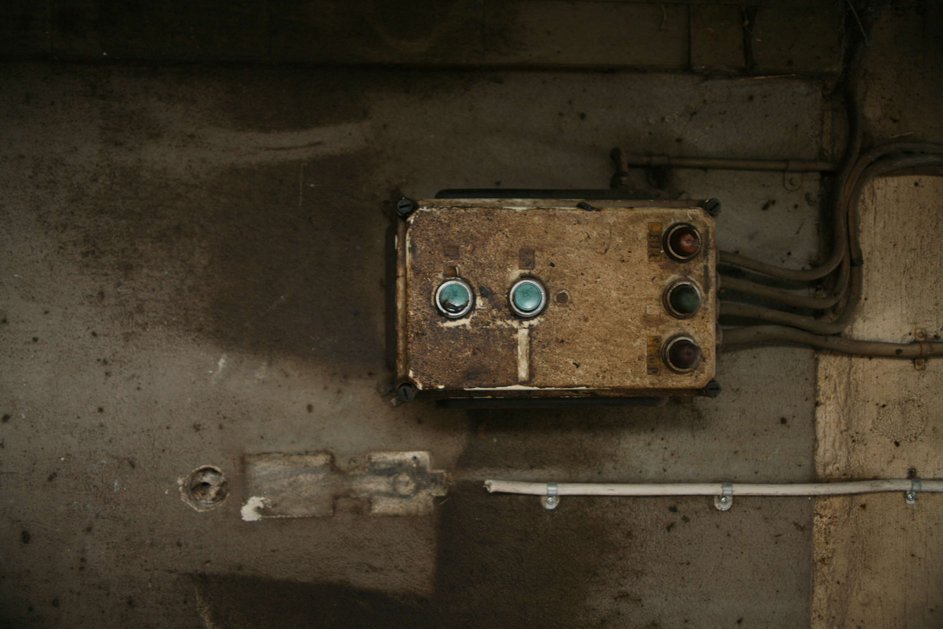 safety, things, metal, built structure, obsolete, deterioration, layer, power supply, rusty, close-up, old, electrical equipment, concrete, 4K, electricity, HD Wallpaper