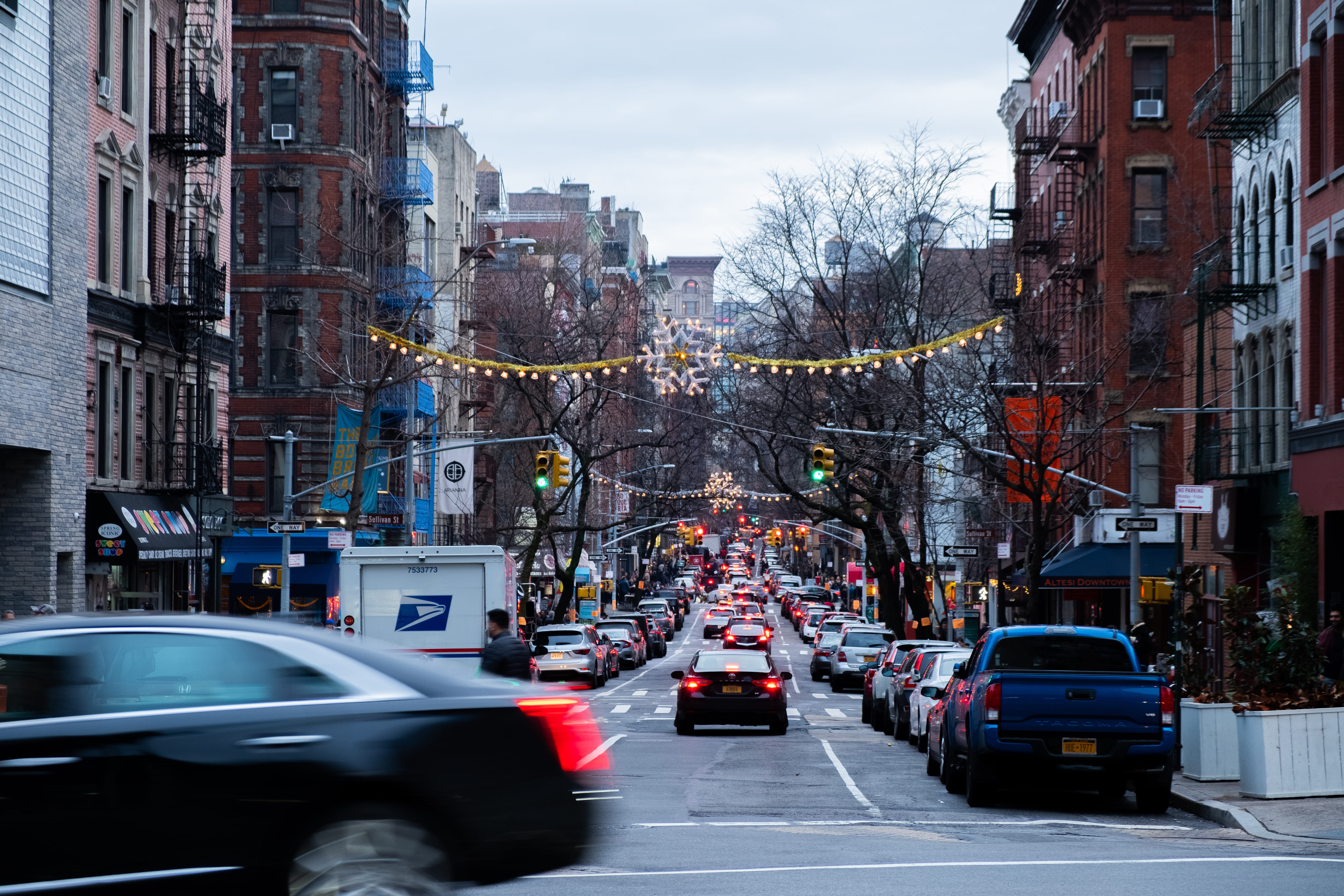town, automobile, cars, way, transportation, car, intersection, wheel, tarmac, urban, outdoors, motion, sky, vehicle, residential district, building, city, HD Wallpaper