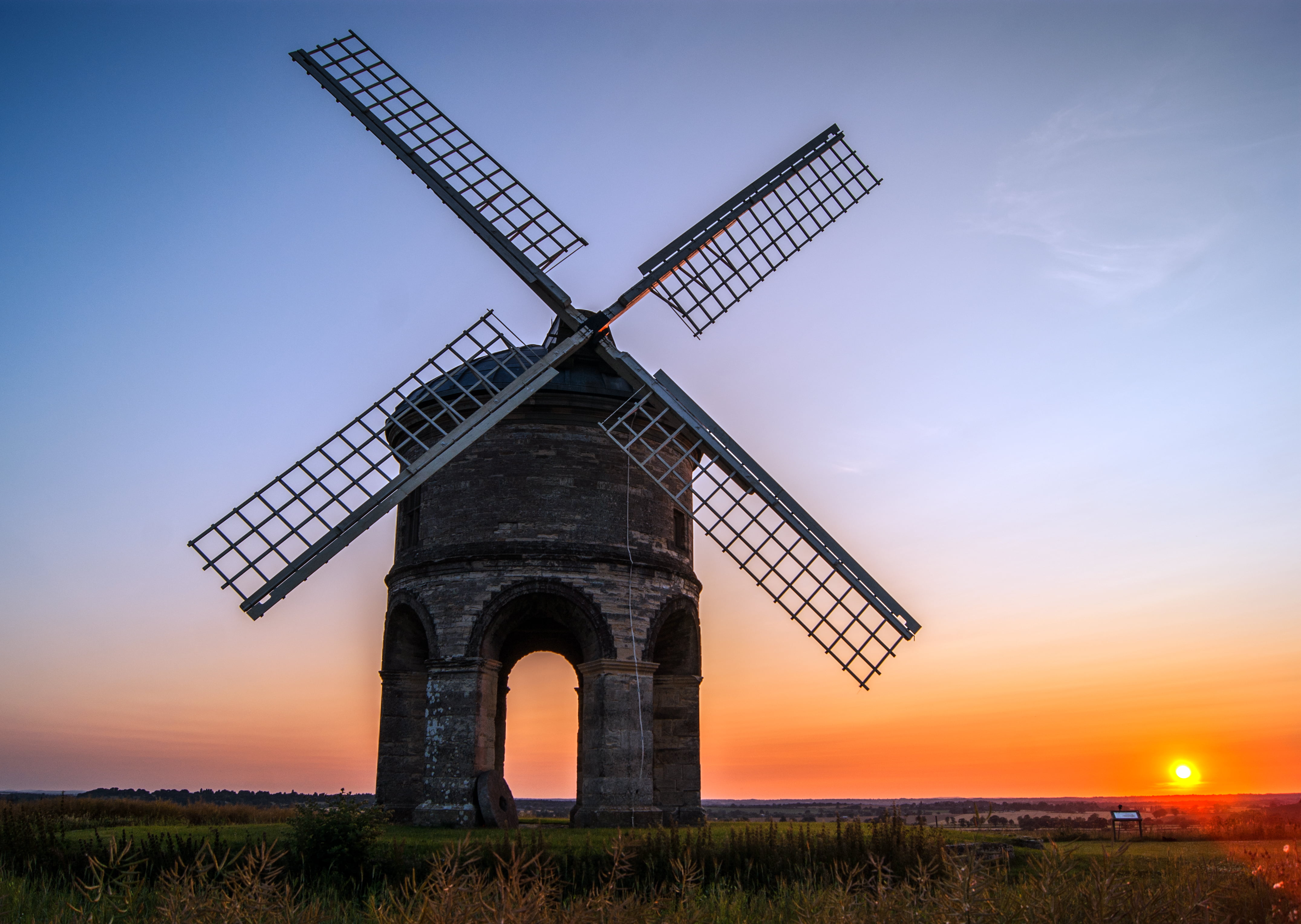 cloud, dusk, blue  hour, old, Moments, golden  blue, chesterton  windmill, 4K, architecture, middle, building, grass, windmill, clouds, sky, twilight, HD Wallpaper