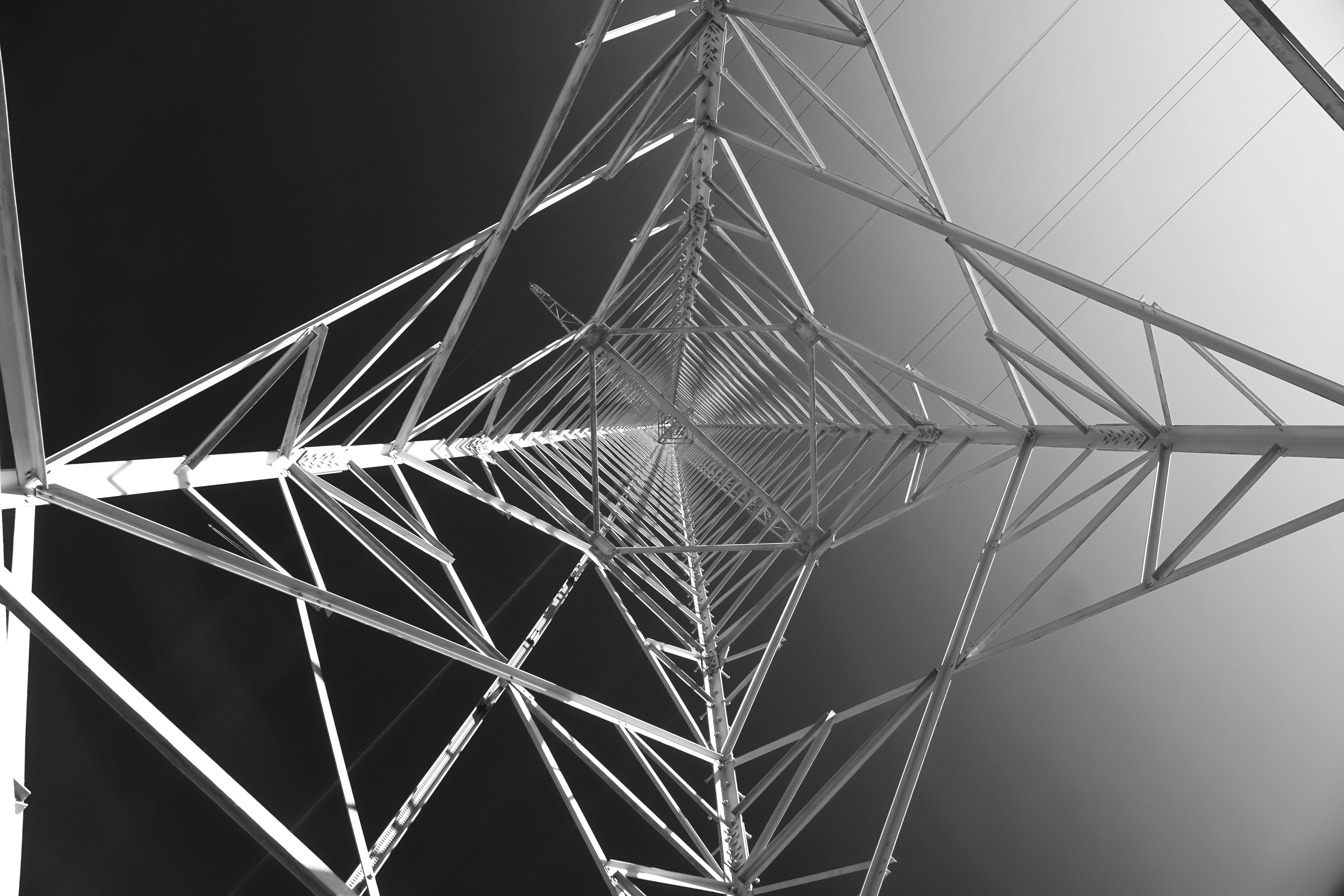 close-up, complexity, 5K, architecture, power line, reinforce, sky, built structure, technology, black and white, strommast, pylon, directly below, building, HD Wallpaper