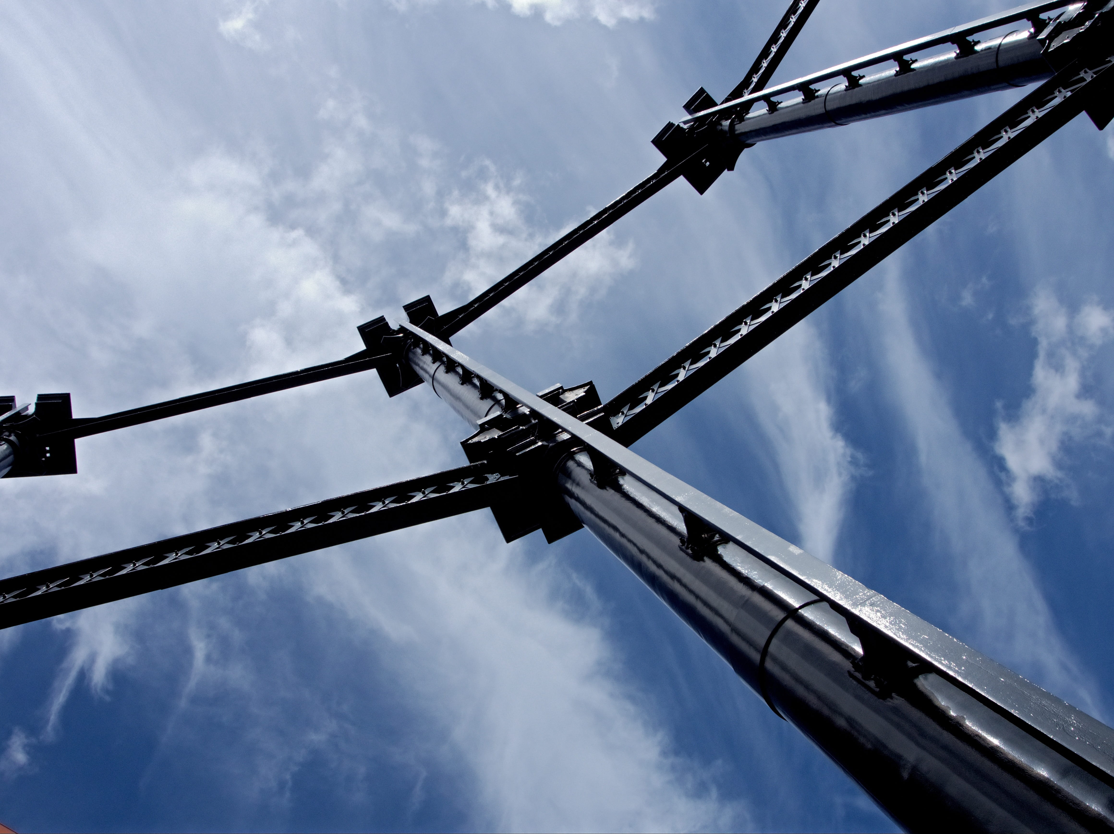obsolete, directly below, low angle view, tall, sky, 4K, alloy, day, structure, gas holder, industry, london, high, tube, blue, built structure, power supply, HD Wallpaper