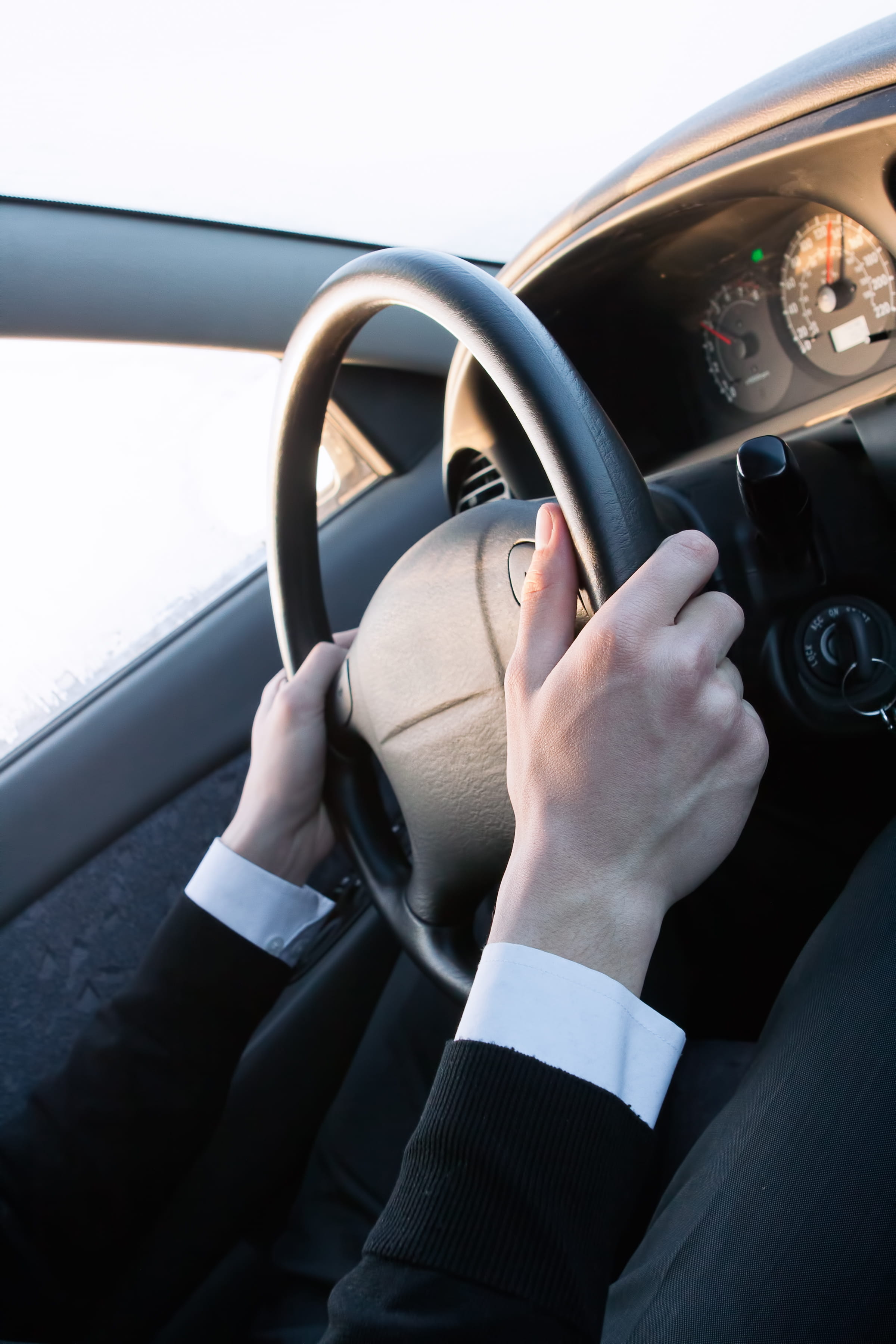 mode of transportation, vehicle interior, day, steering wheel, hand, interior, transportation, inside, motor vehicle, one person, real people, vehicle, Phone HD Wallpaper