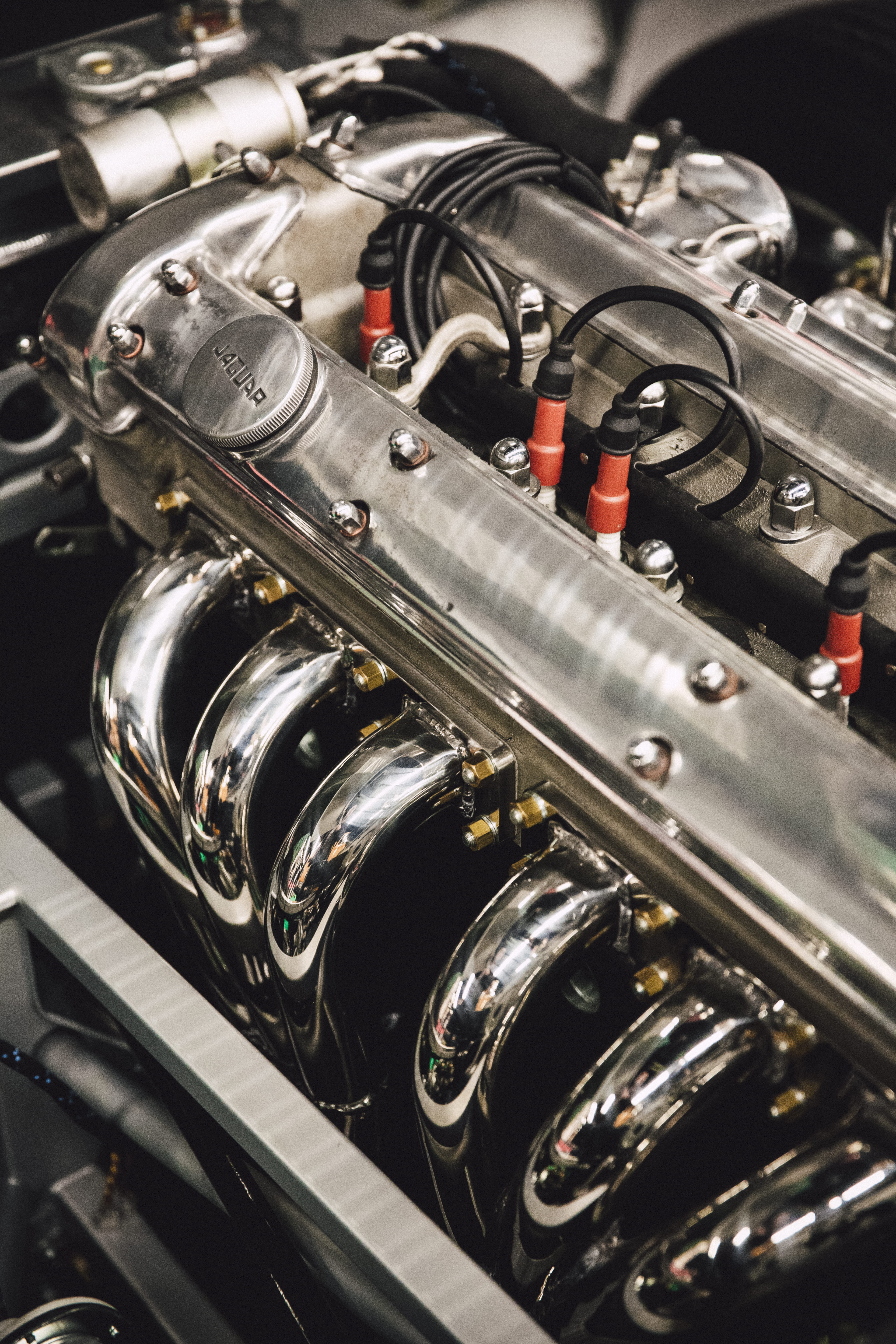 vehicle, shiny, steel, deluxe, colored, classic, engine, clean, musical instrument, metal, valve, industry, auto, indoors, retro, radiator, automotive, Phone HD Wallpaper