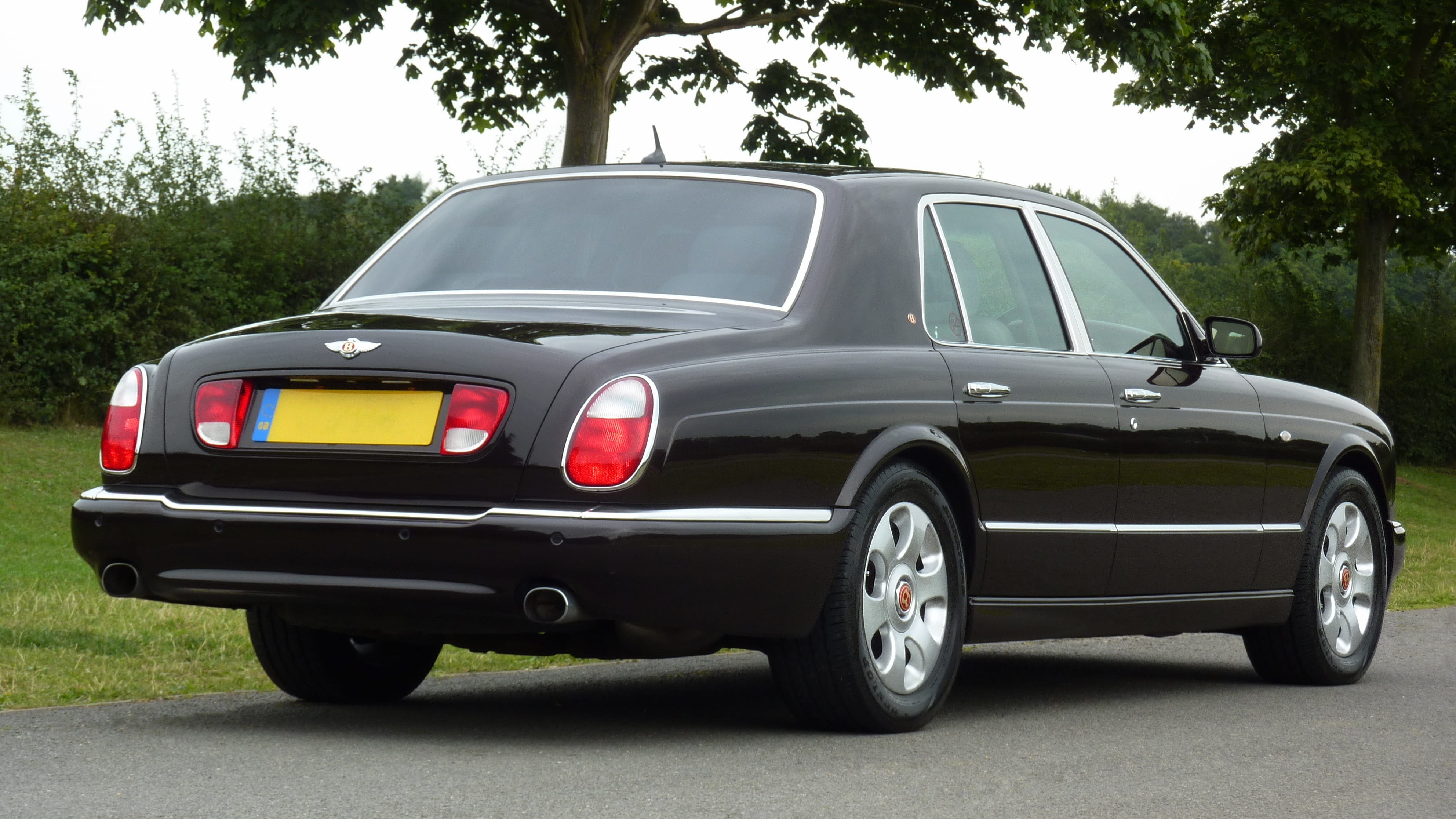 outdoors, automobile, no people, day, motor, steering, front, airbag, vehicle, gear, speedometer, Bentley, obsolete, antique, Luxury, fast, metallic, classic, HD Wallpaper