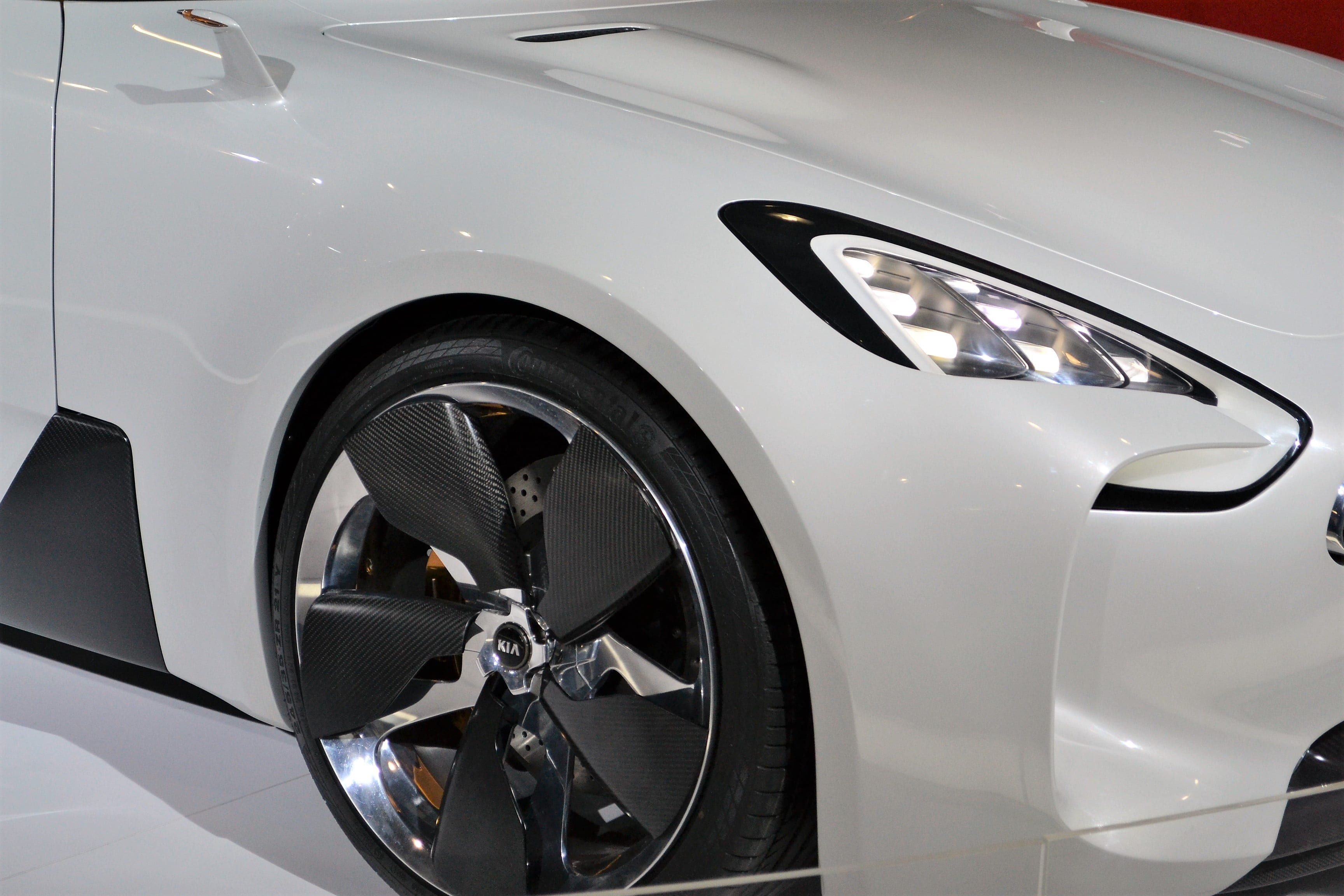 fast, white car, shiny, stationary, transportation, sports car, wealth, new, reflection, style, wheels, indoors, automobile, luxury car, head lamp, retail, HD Wallpaper