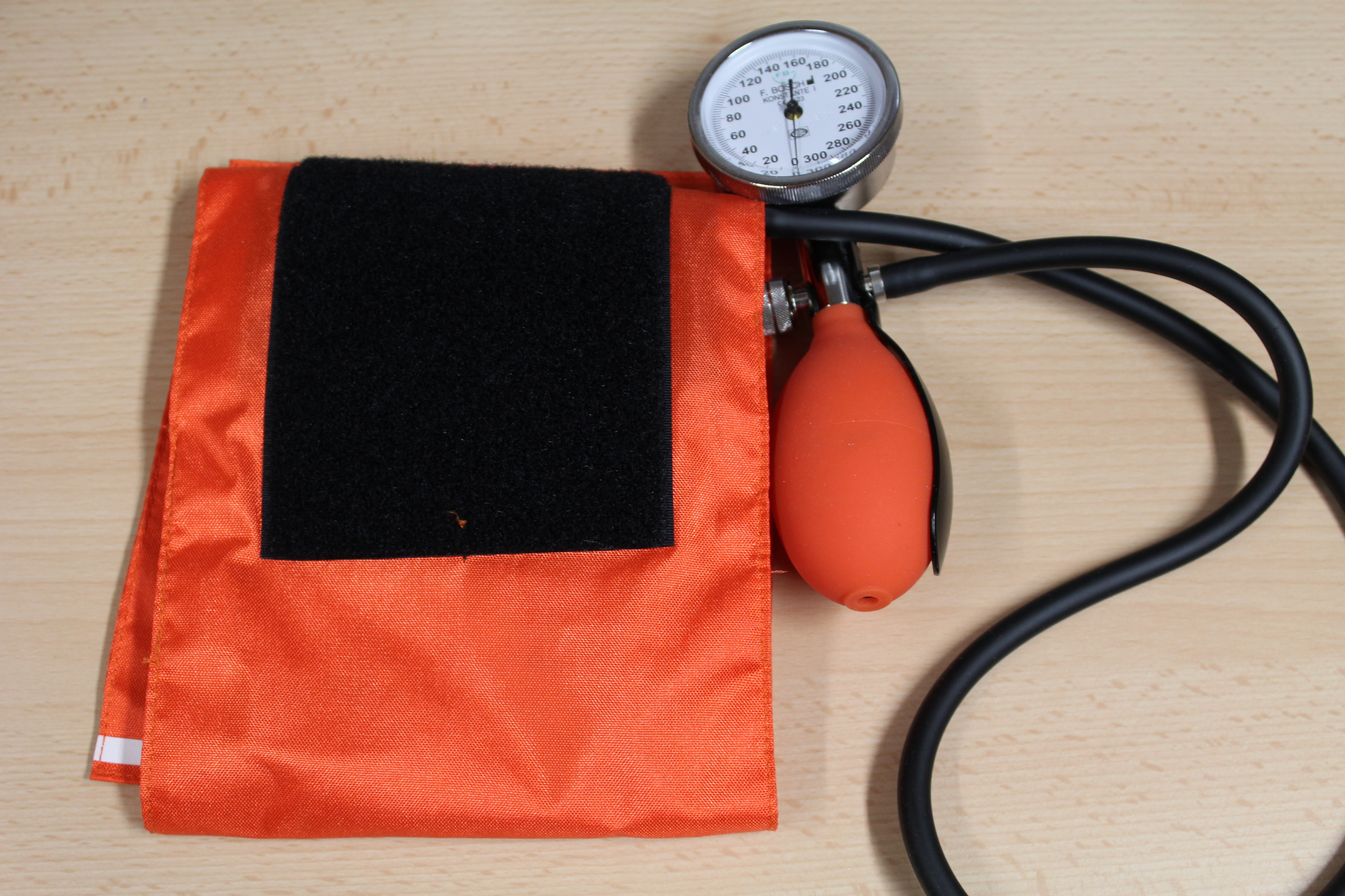 blood pressure, red, wood - material, indoors, pressure, measure blood pressure, high blood pressure, personal accessory, reminder, medical equipment, close-up, HD Wallpaper