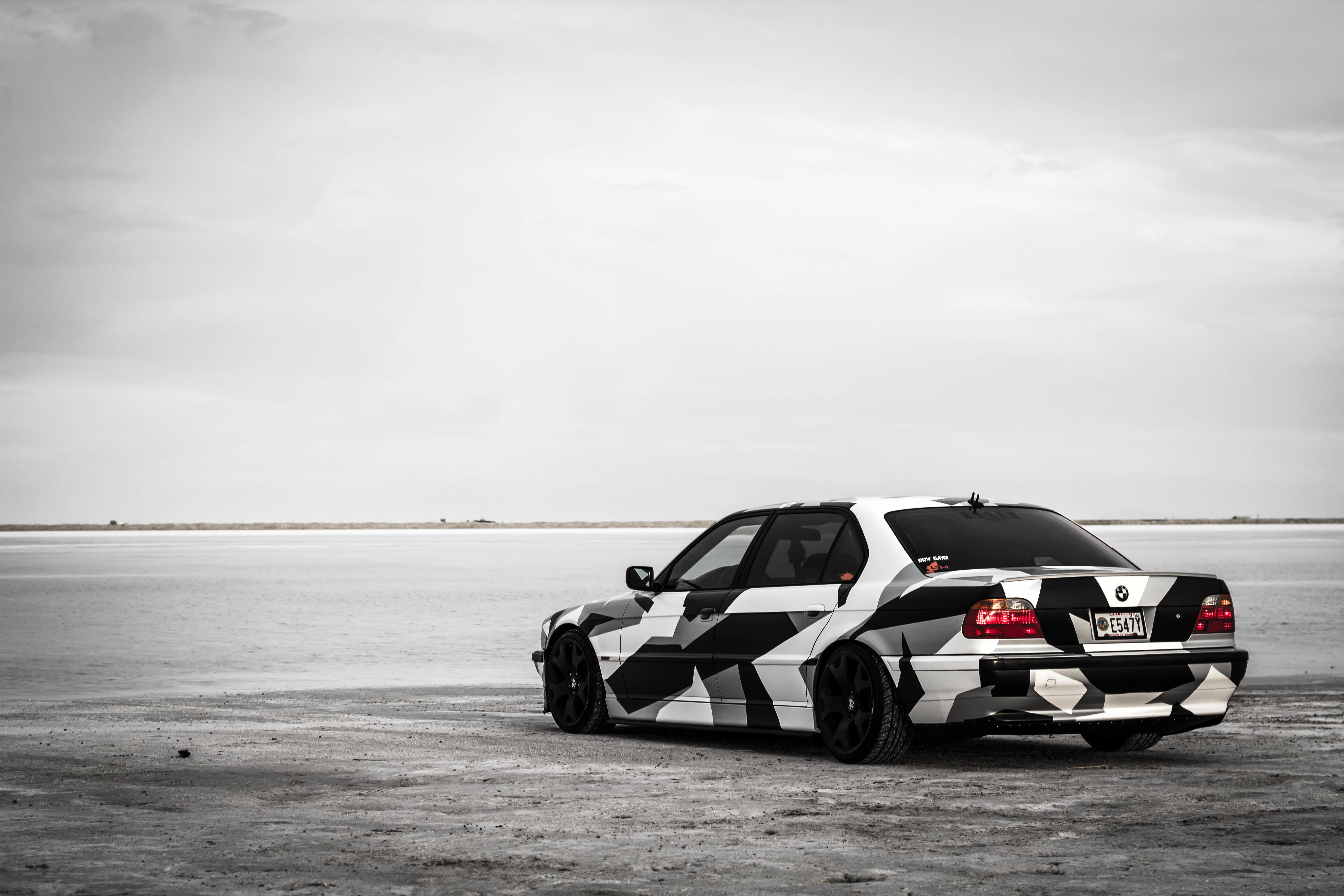740il, camo, scenics - nature, sea, arctic camo, black, land, mode of transportation, horizon, nature, motor vehicle, winter, gray, land vehicle, cloud - sky, HD Wallpaper