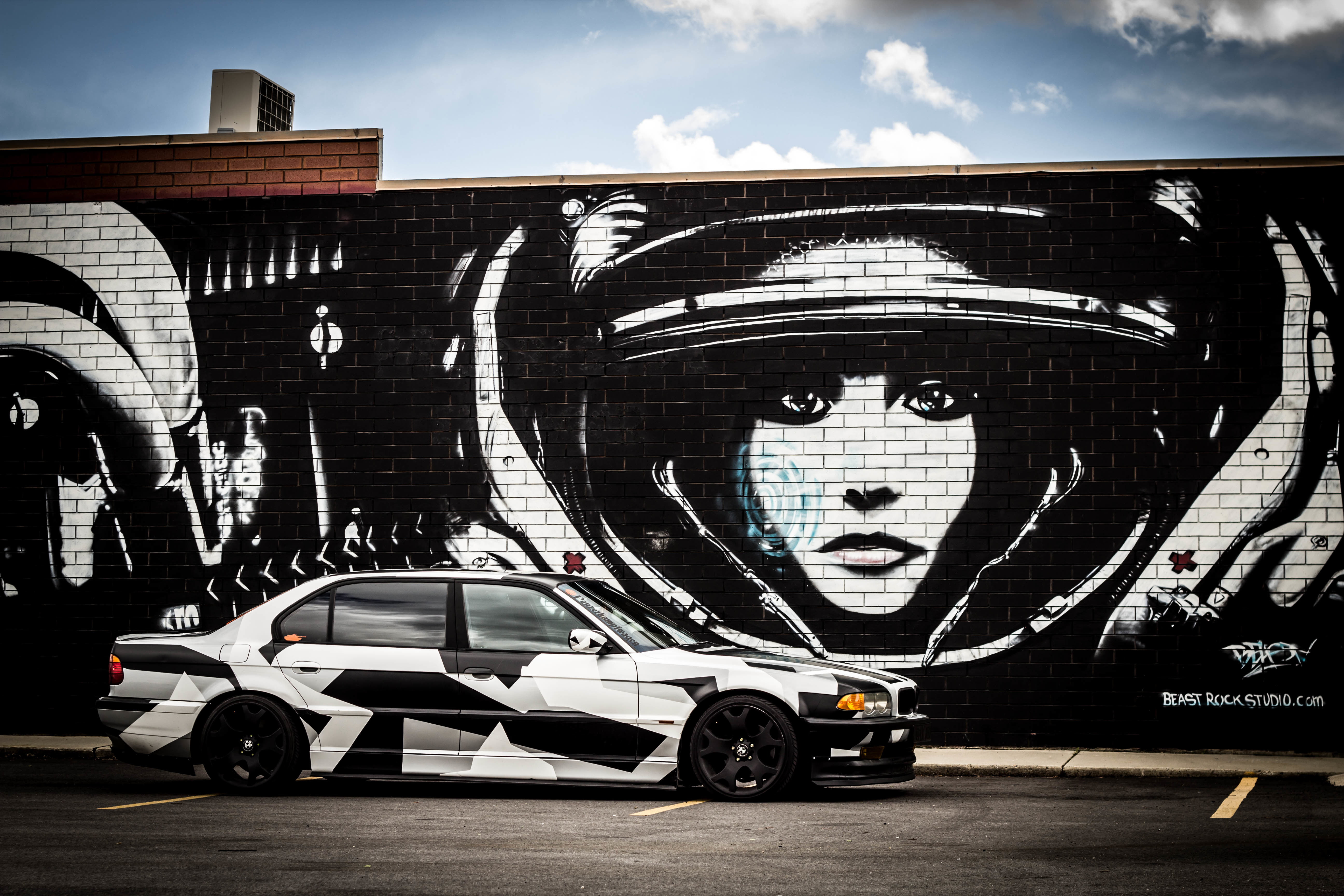 sky, white, human representation, 740il, motor vehicle, representation, mural, street, day, sedan, mode of transportation, black, arctic camo, creativity, HD Wallpaper