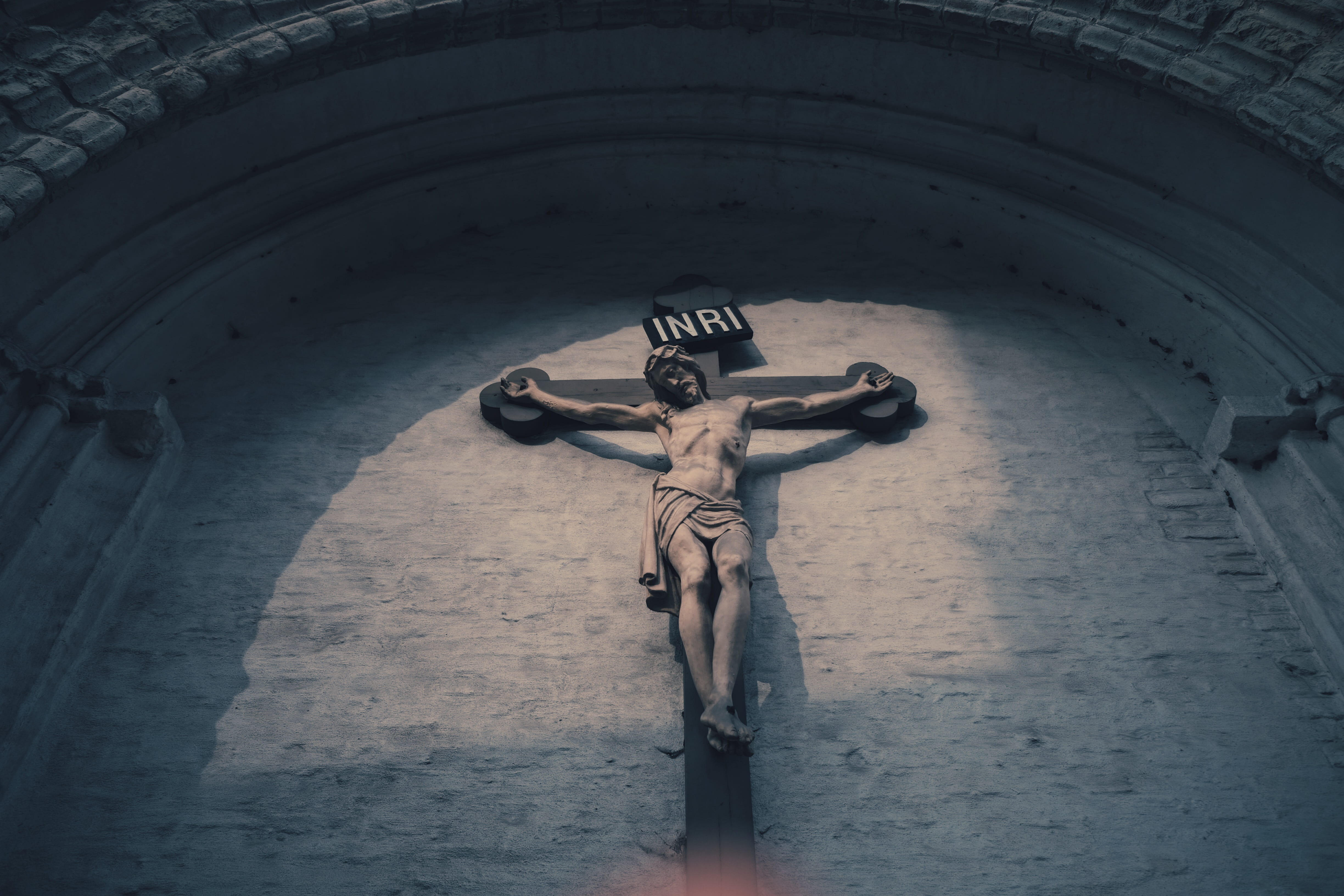 christ, representation, human representation, art and craft, cross, no people, male likeness, building, wall, monument, architecture, craft, religion, built structure, HD Wallpaper