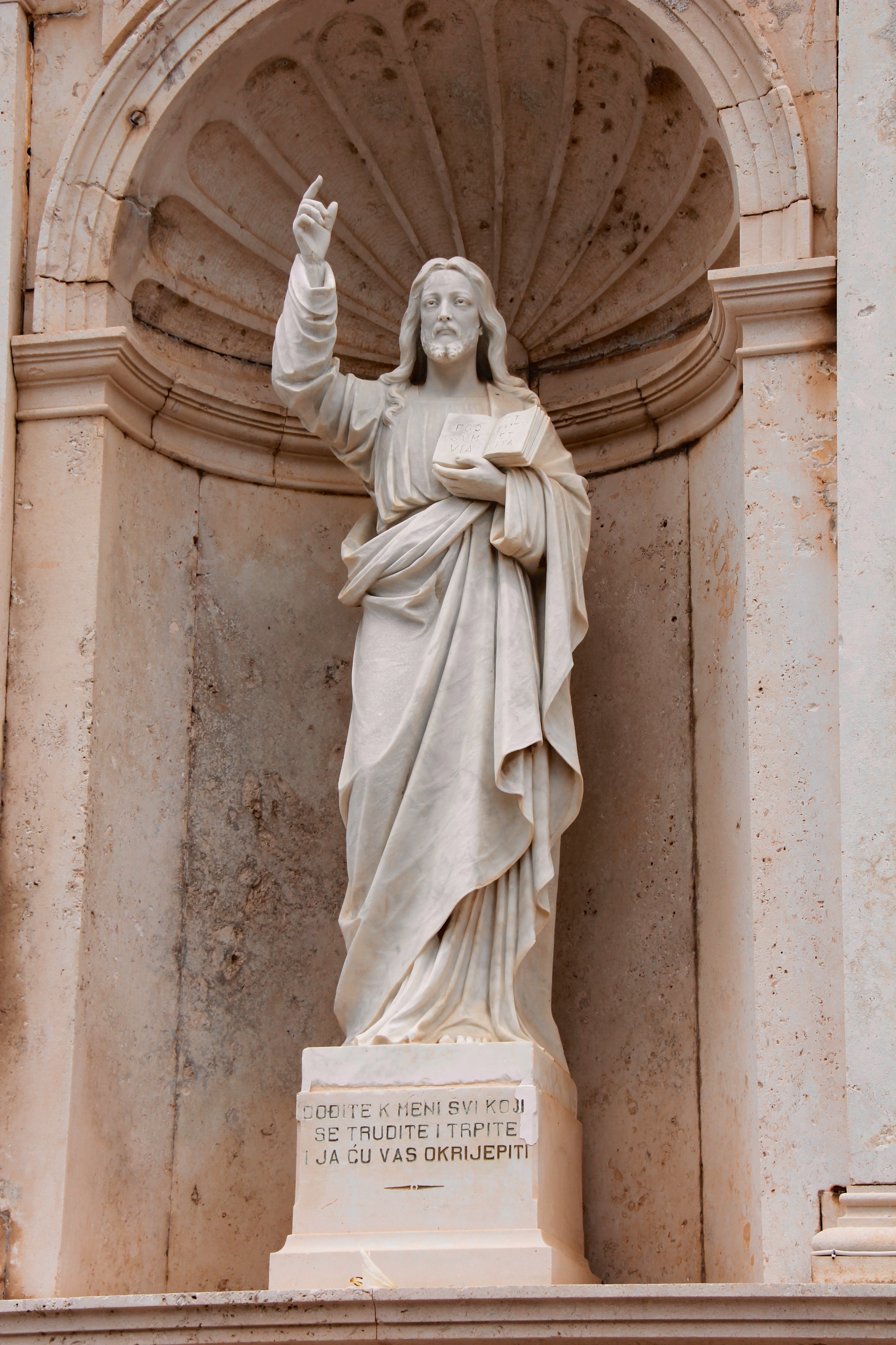 holy, bible, spirituality, human representation, history, text, 5K, no people, stone, male likeness, belief, marble, christ, architectural column, architecture, Phone HD Wallpaper
