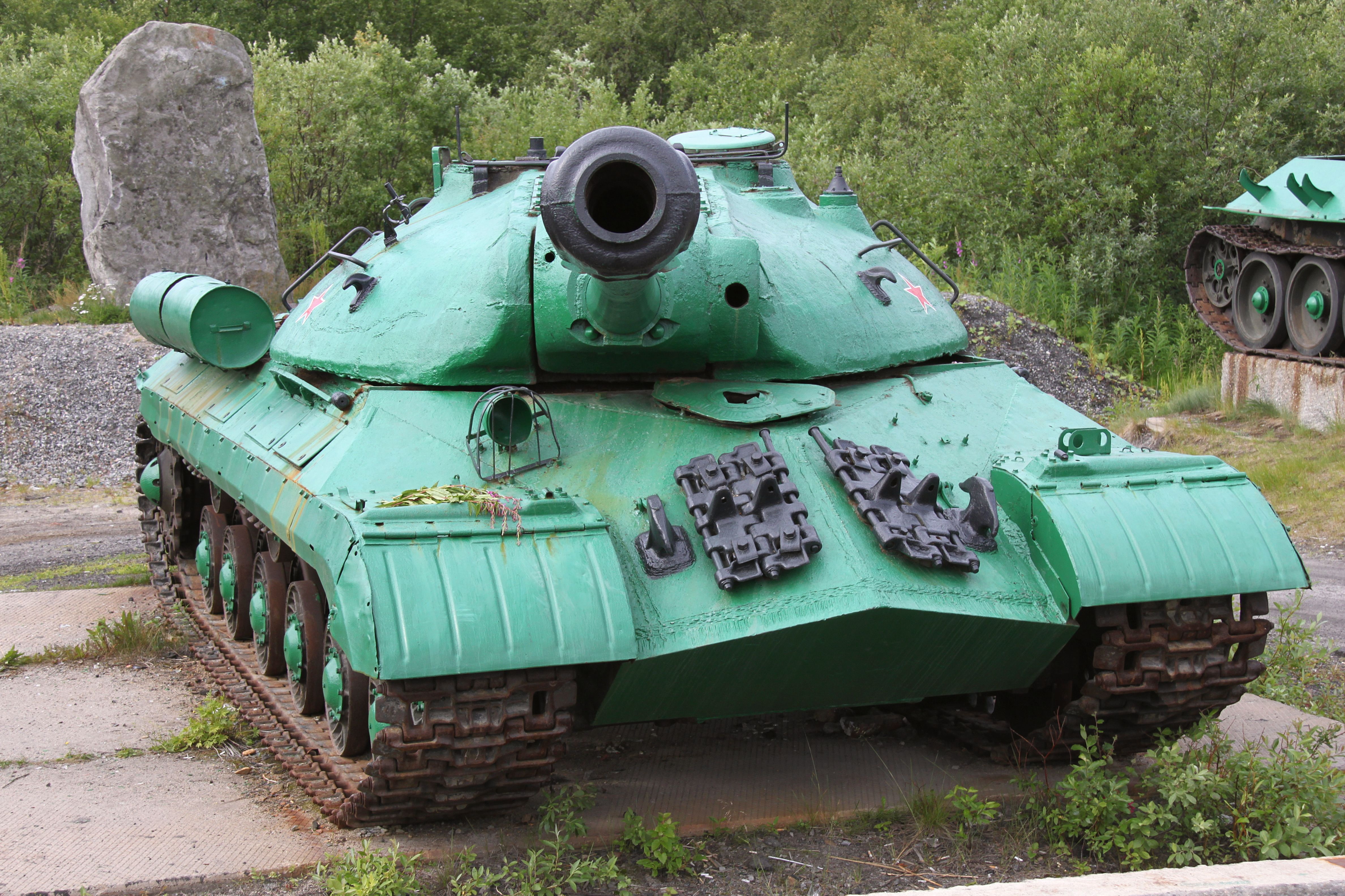 battle, Pike, outdoors, military, green, armed forces, no people, land vehicle, Is-3, metal, conflict, plant, nature, old, armored tank, Heavy tank, day, HD Wallpaper