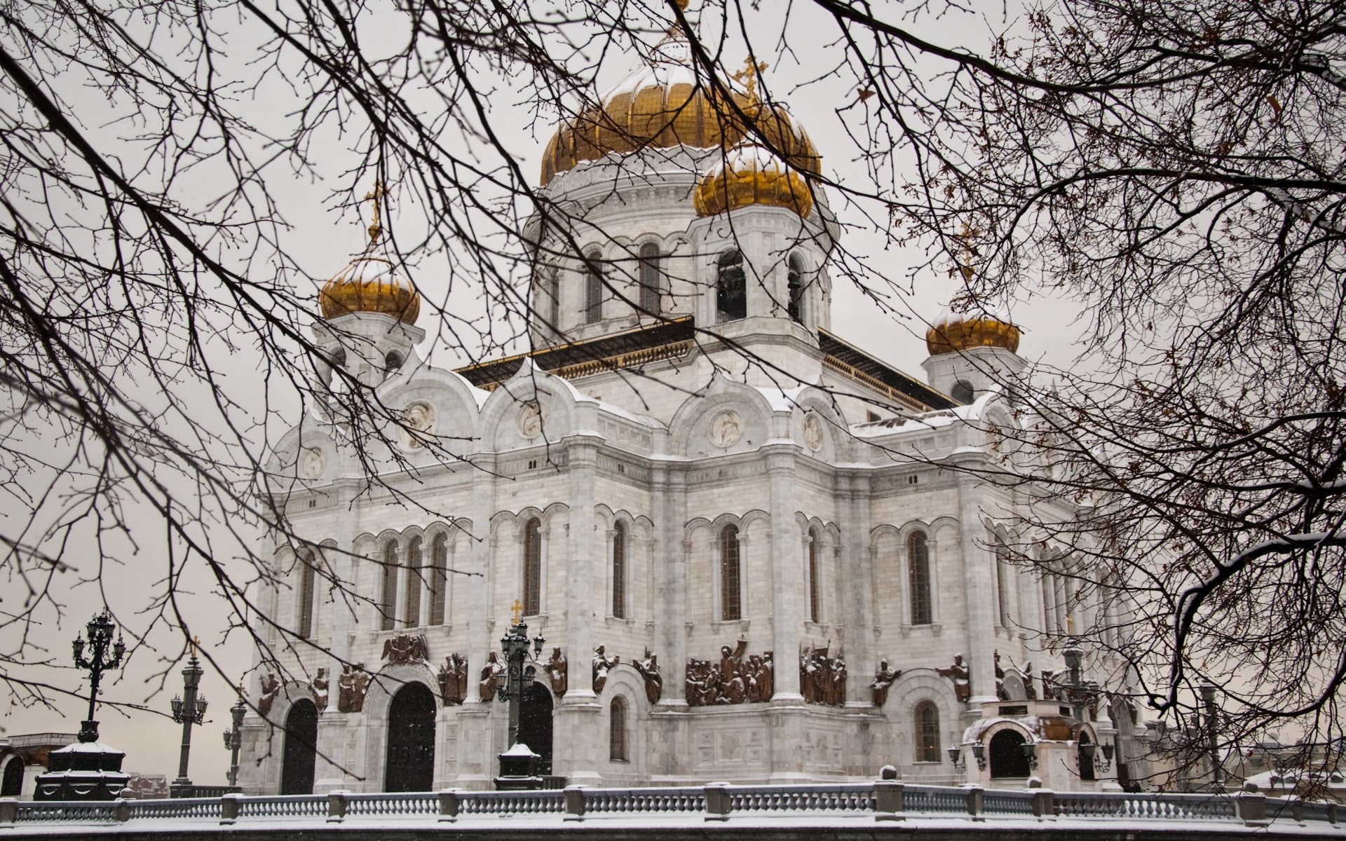 belief, city, nature, incidental people, tree, architecture, cathedral of christ the saviour, 1080P, building, spirituality, the past, plant, place of worship, HD Wallpaper