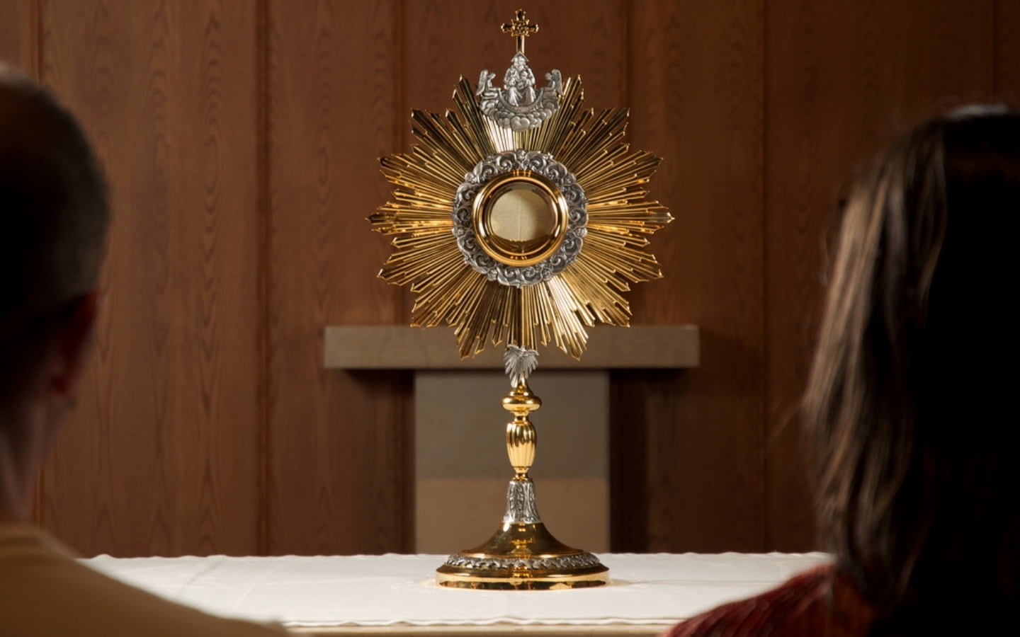 rear view, close-up, lighting equipment, electric lamp, table, hair, leisure activity, adult, women, Adoration, headshot, Monstrance, 720P, Jesus, wall - building feature, HD Wallpaper
