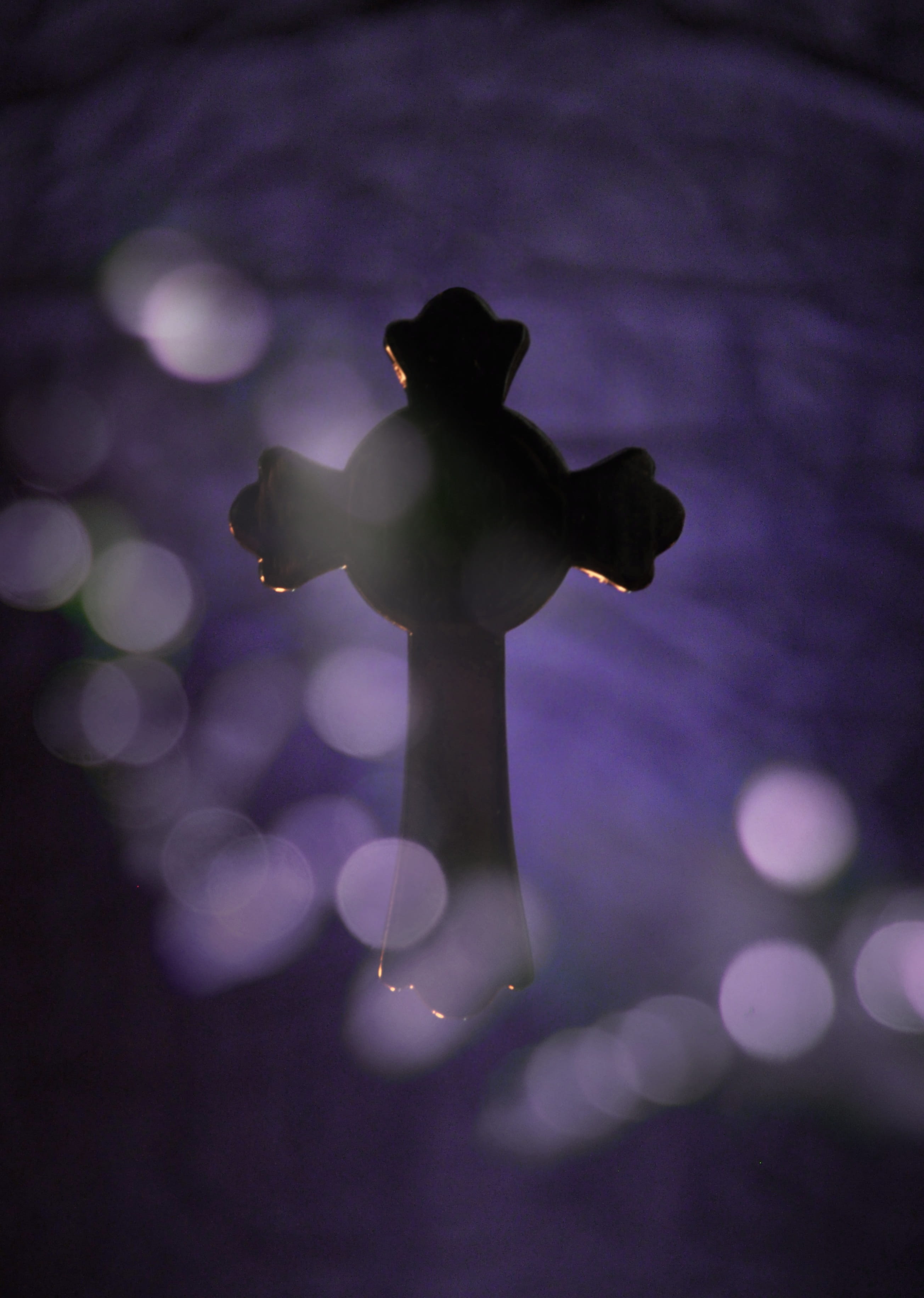jesus christ, cruz, representation, figurine, jesus, toy, no people, lens flare, christ, religion, gospel, faith, shape, creativity, prayer, human representation, Phone HD Wallpaper