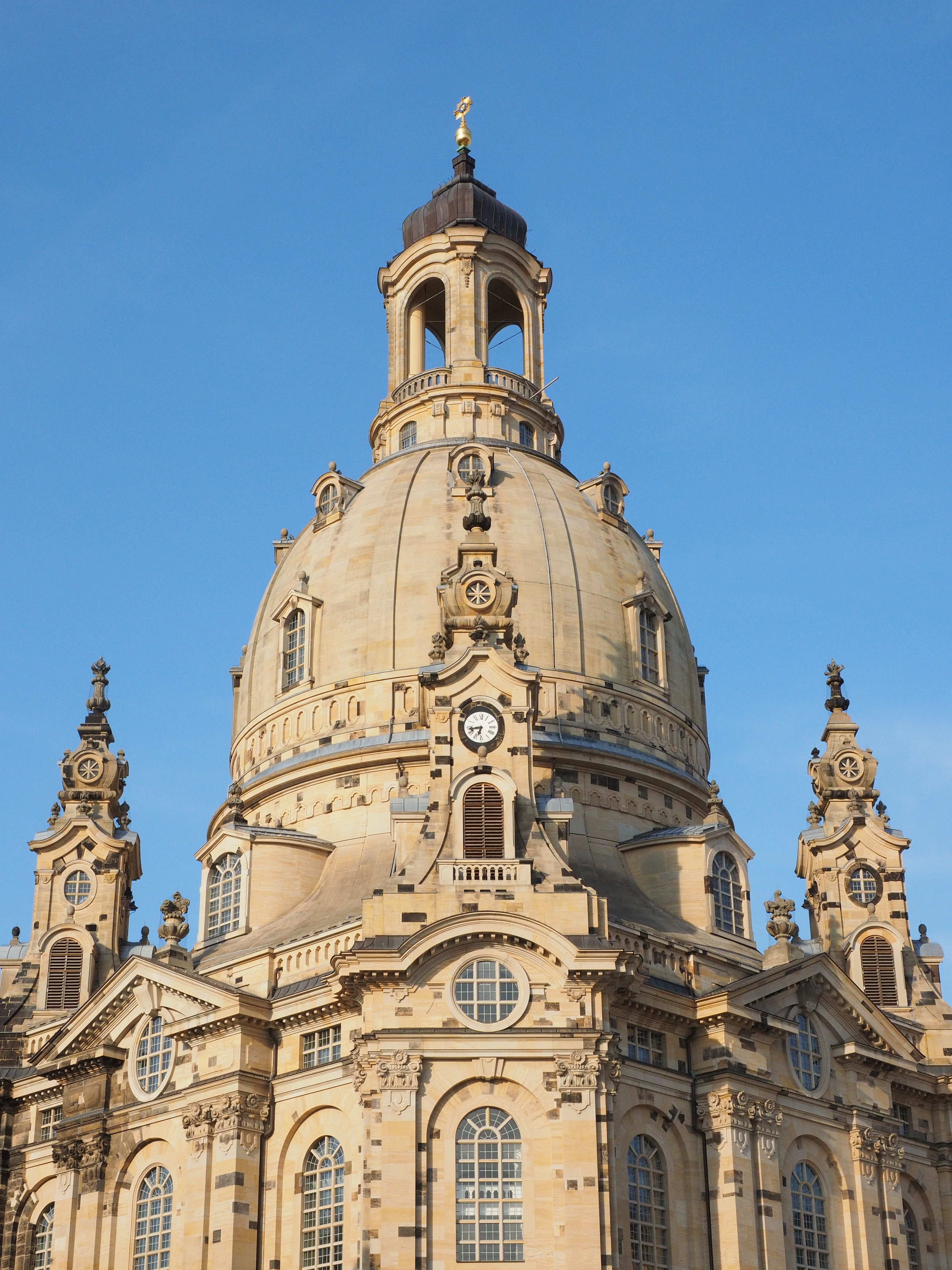 church of the baroque, sacred architecture, dresden, blue, spirituality, dresdens baroque, travel, george bähr, imposont, memorial, christian, baroque, Phone HD Wallpaper