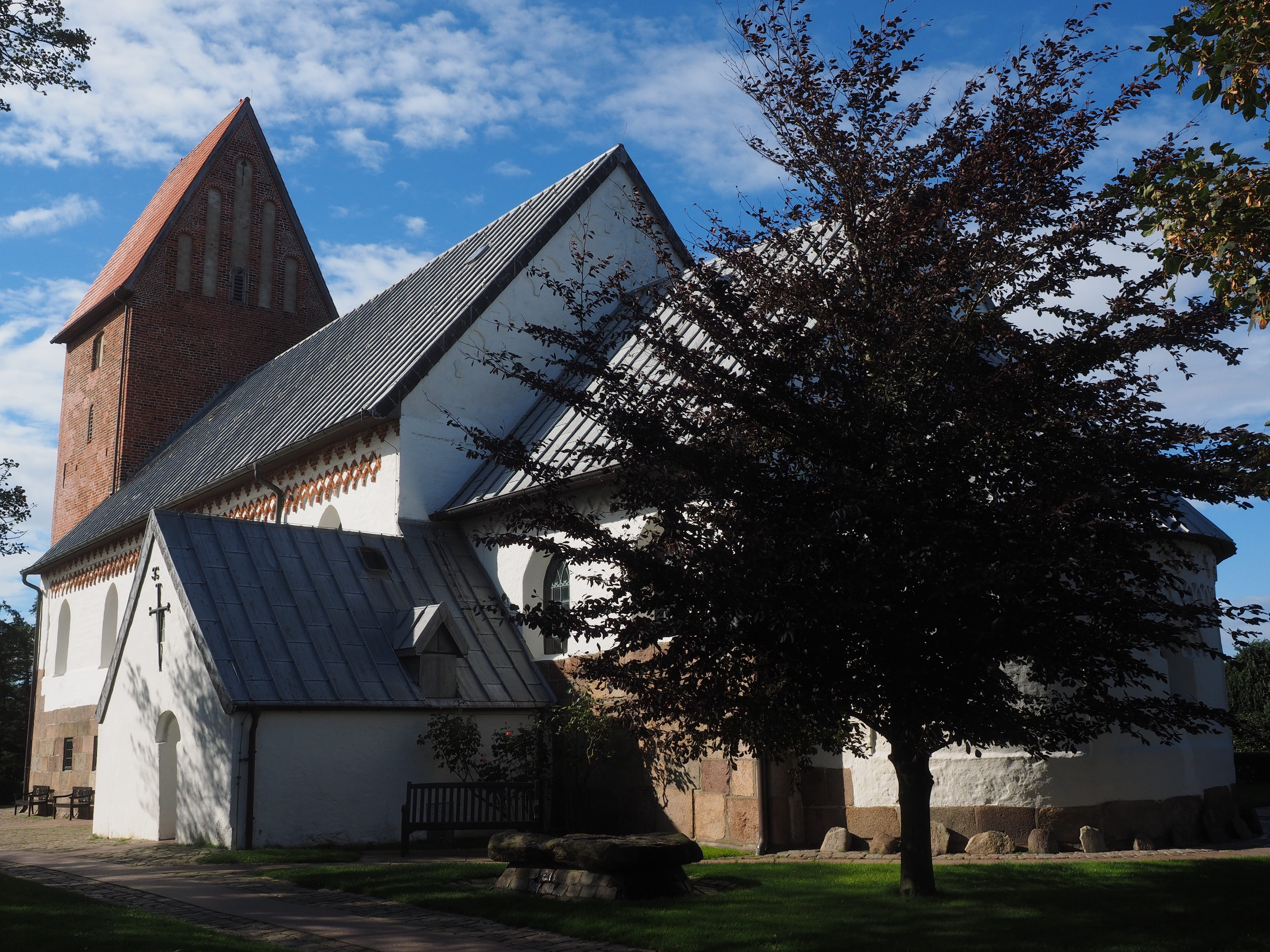 outdoors, keitum, the cemetery of st severin, day, evangelical lutheran, field, no people, brick church, cemetery church, cloud - sky, evangelical lutheran church, HD Wallpaper